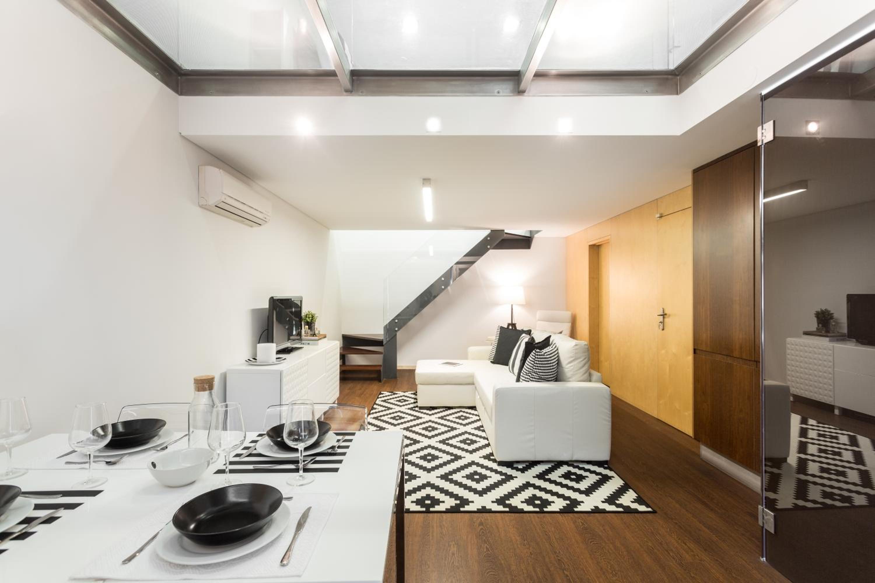 Loft - Photo 7
