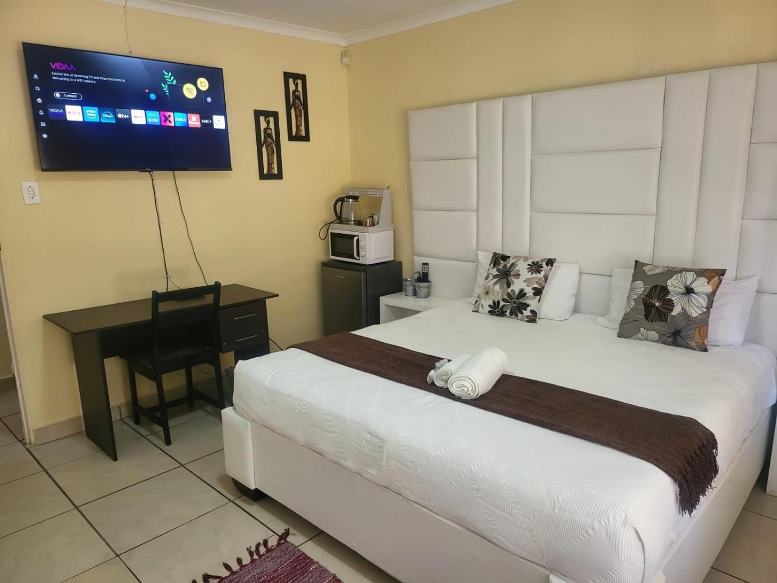  Double Room - Photo 1