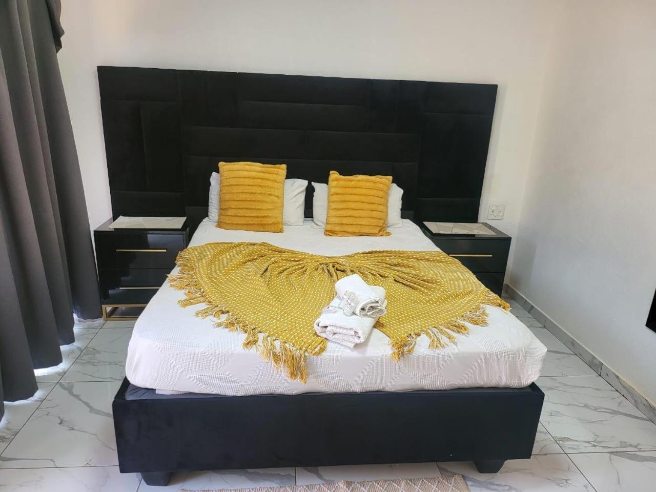 Twin Room - Photo 4
