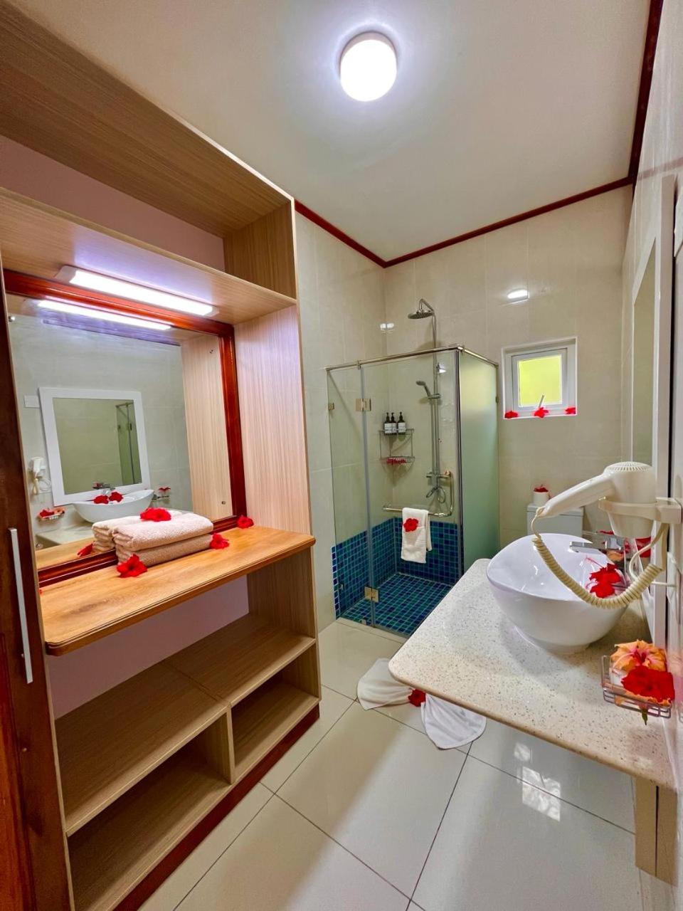 Double Room with Mountain View - Photo 3