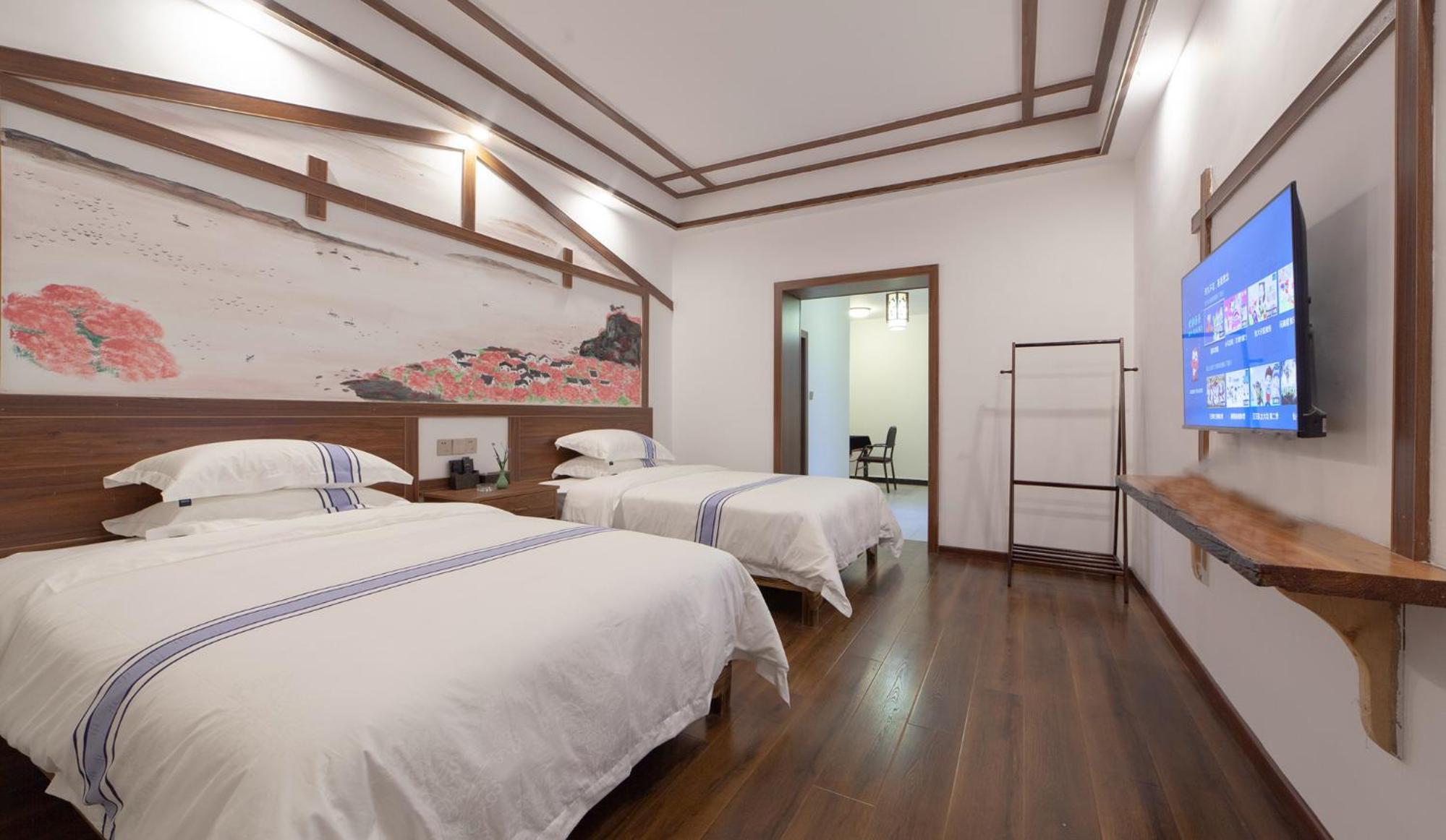 Standard Double or Twin Room photo 1