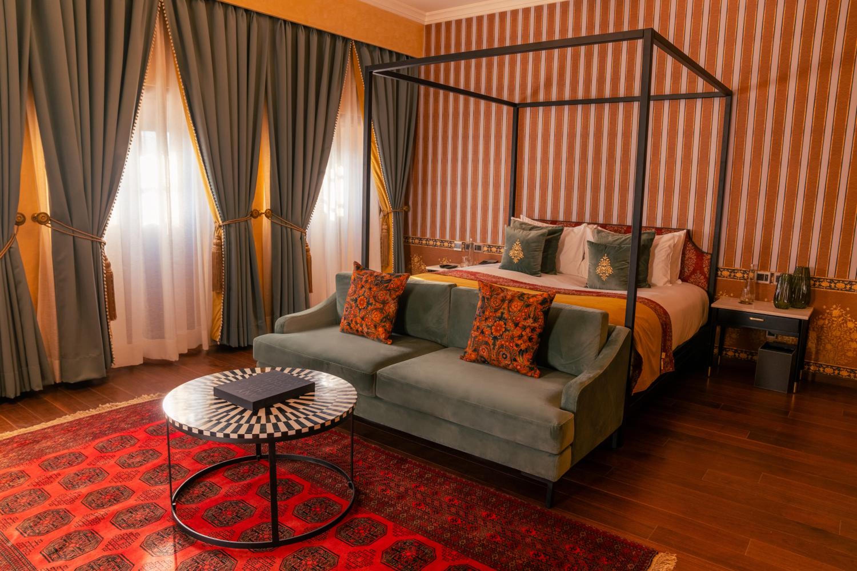 Legacy Suite - Photo 9