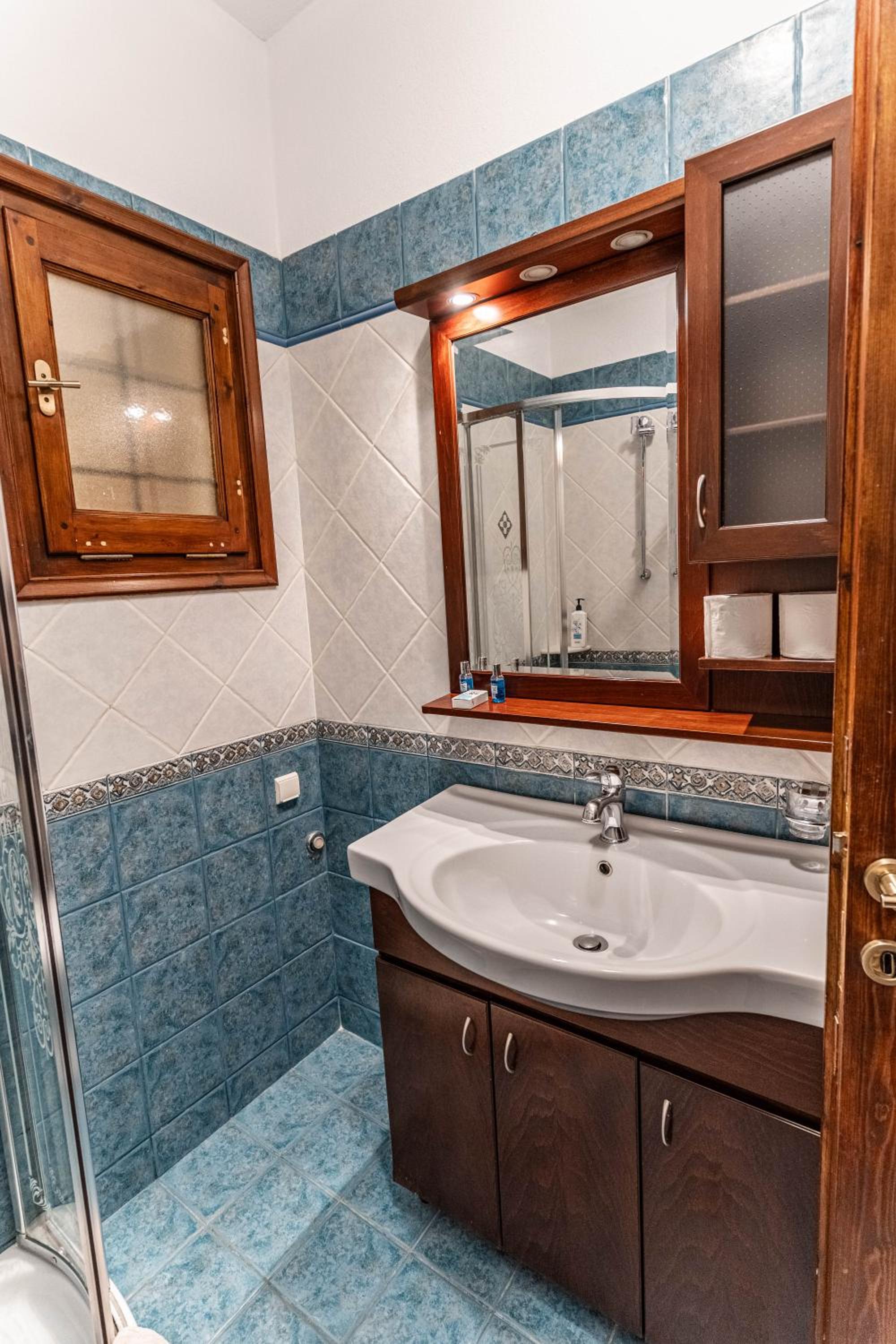 Double Room with Fireplace - Photo 5