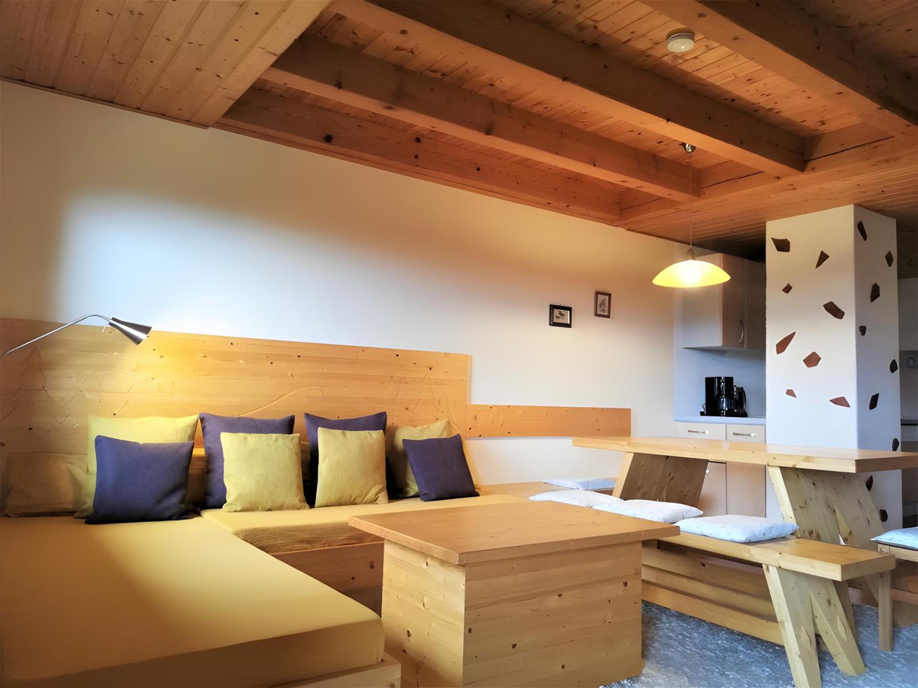 Two-Bedroom Deluxe Apartment with Garden View photo 3