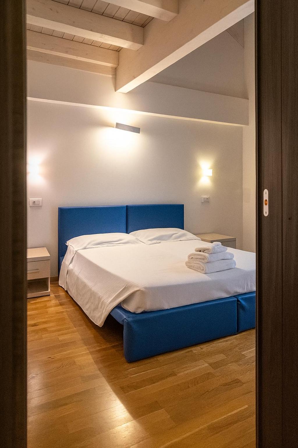 Large Double or Twin Room