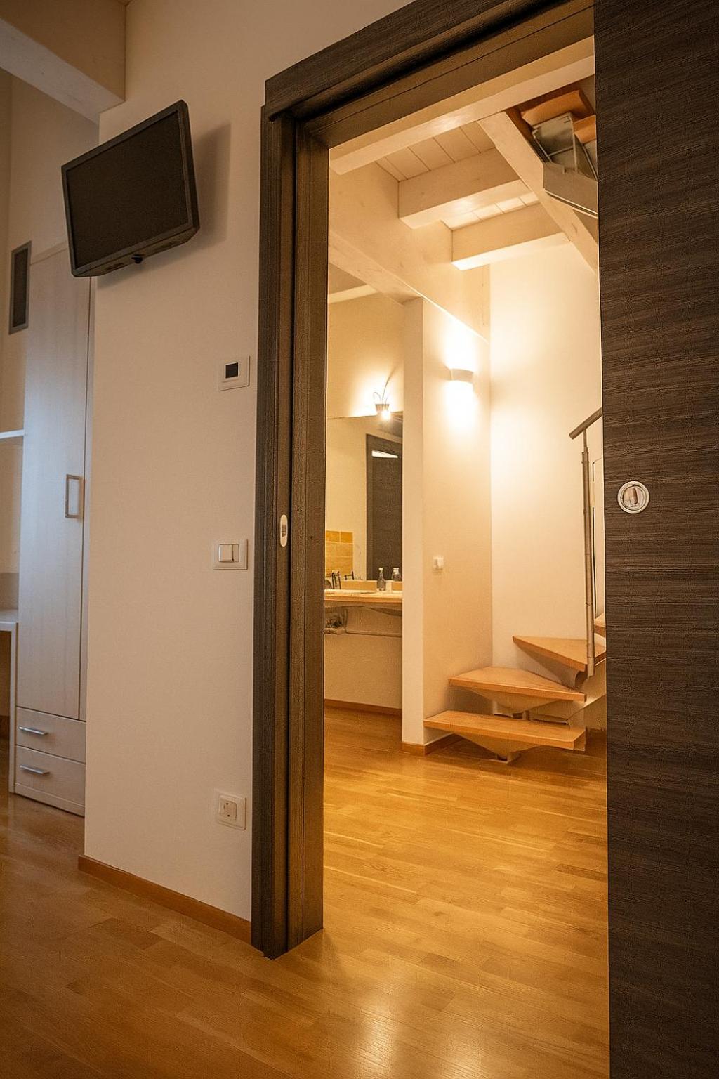Large Double or Twin Room photo 3