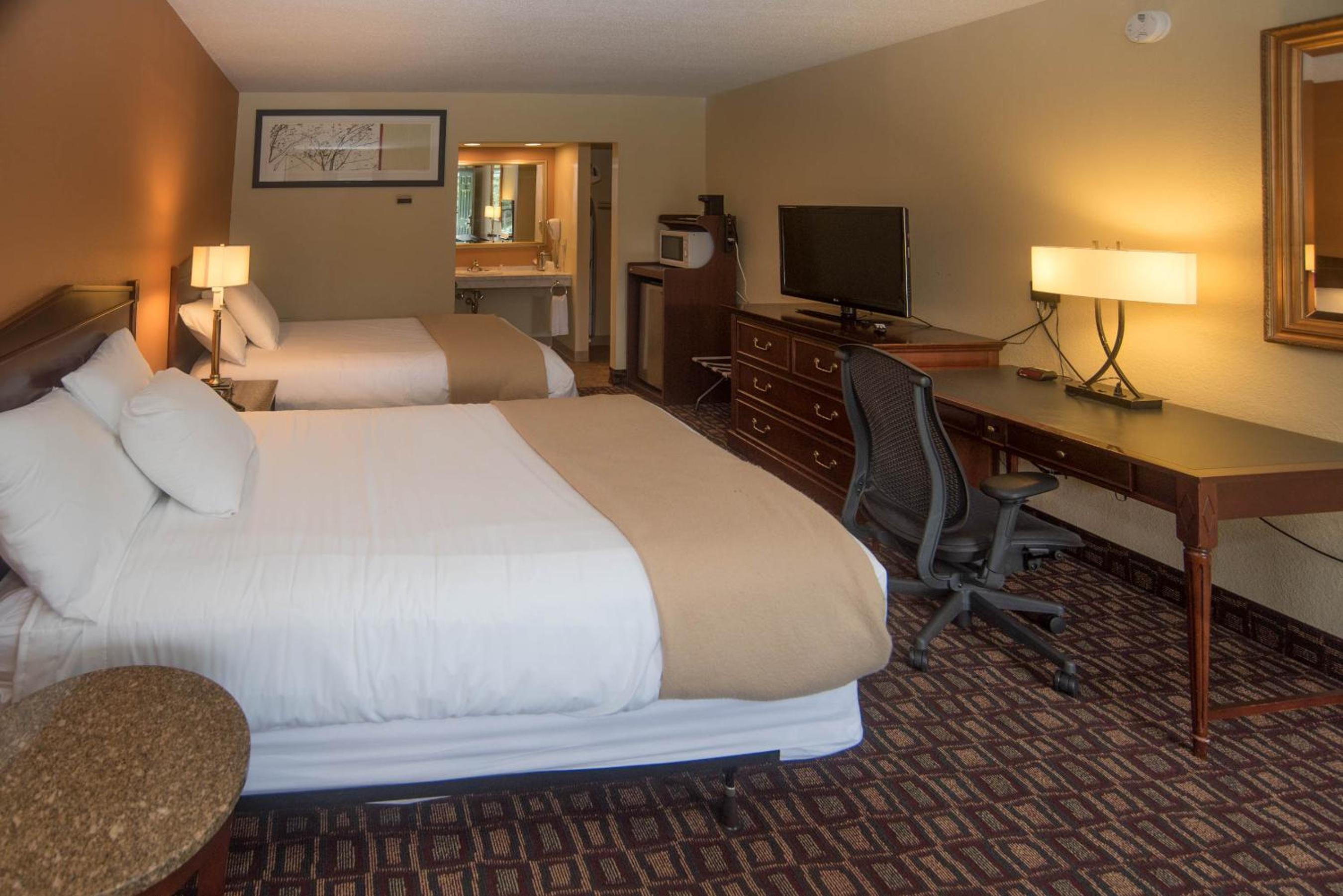 Double Room with Two Double Beds - Non-Smoking photo 2