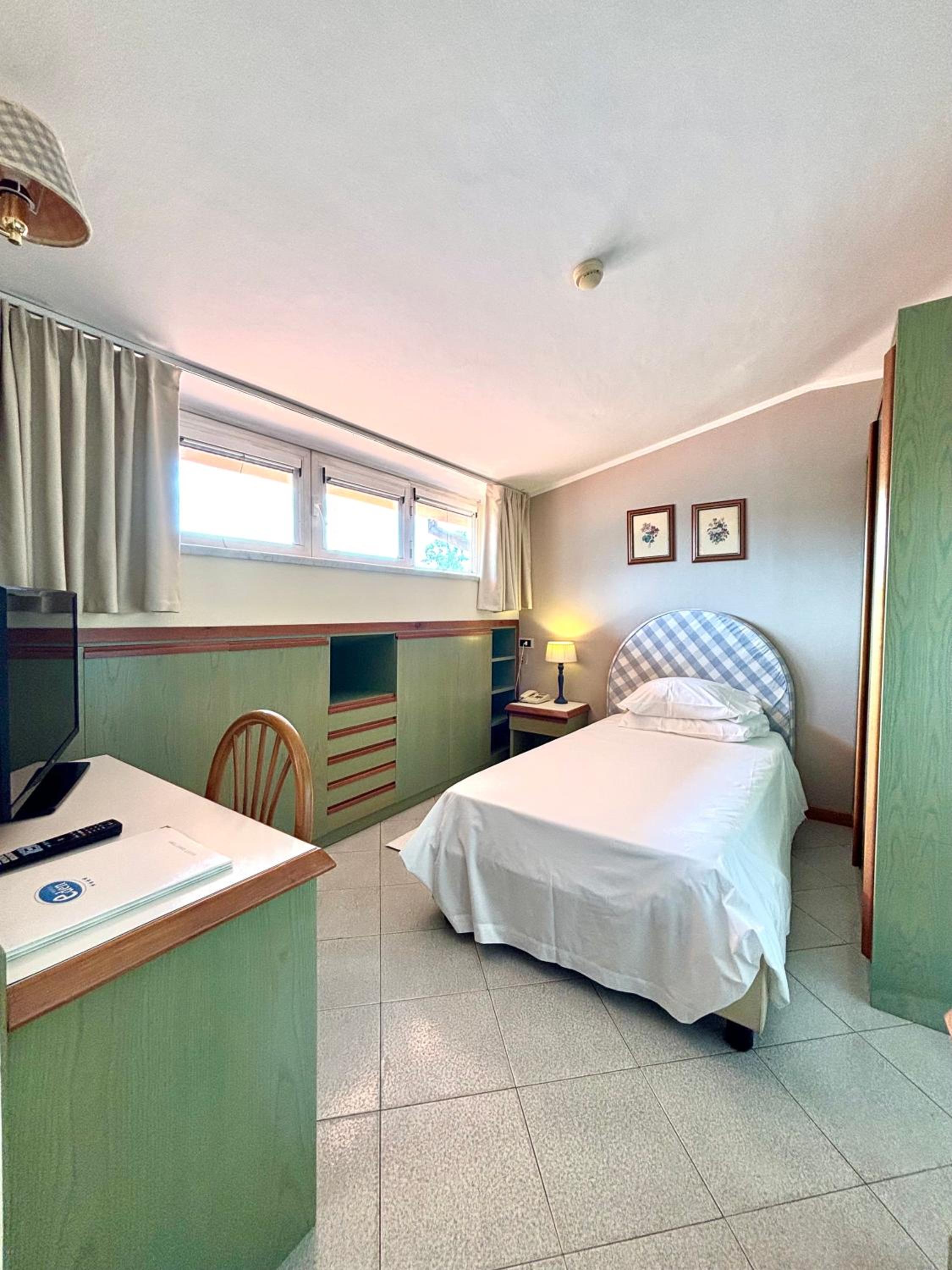 Budget Single Room photo 2