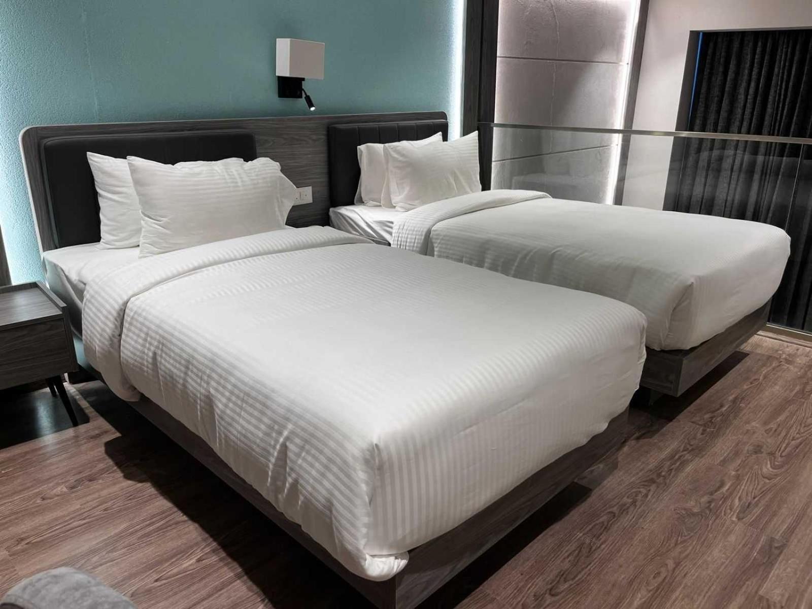 Duplex Executive Suite Twin Bed with Balcony photo 3