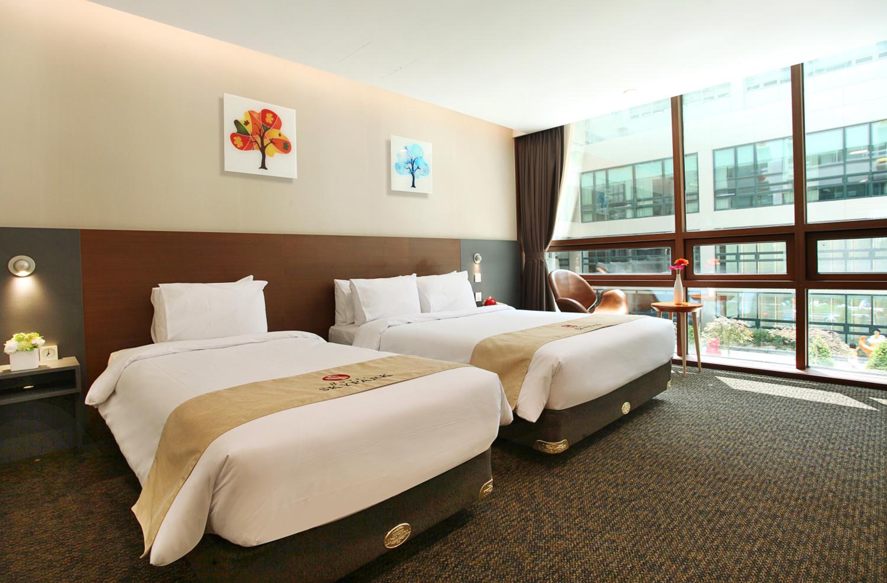 Deluxe Twin Room A photo 2