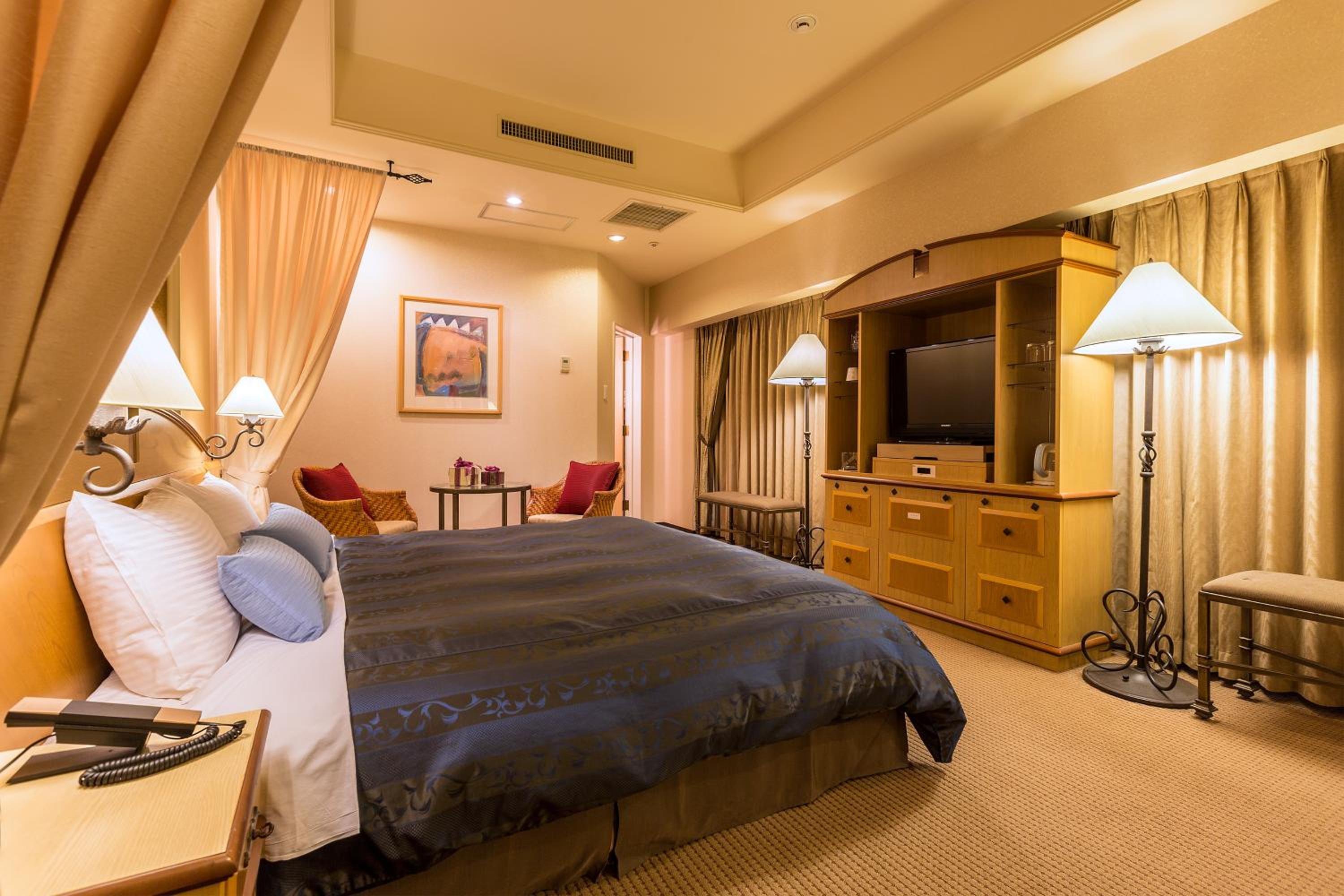 Deluxe Double Room - Smoking - Photo 5