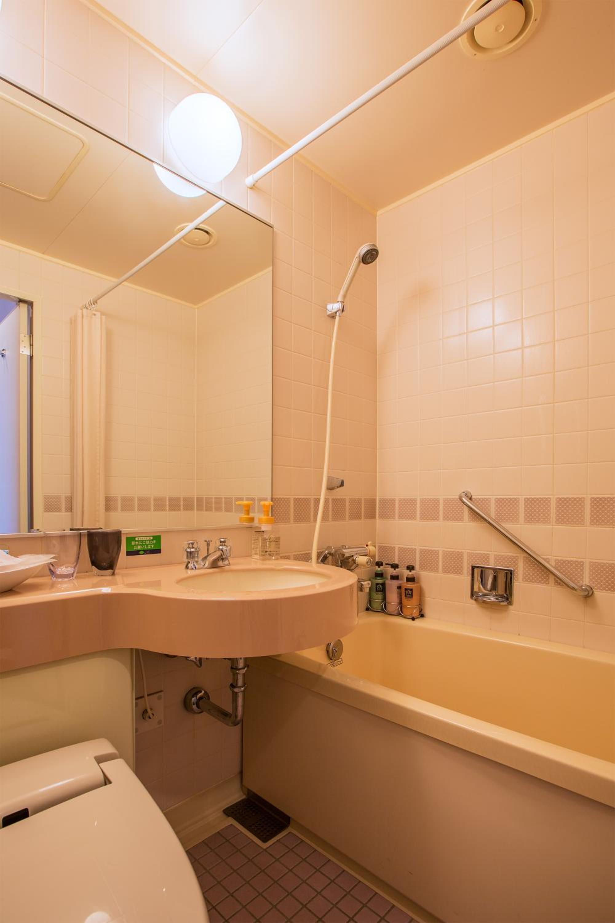 Moderate Double Room - Smoking - Photo 2
