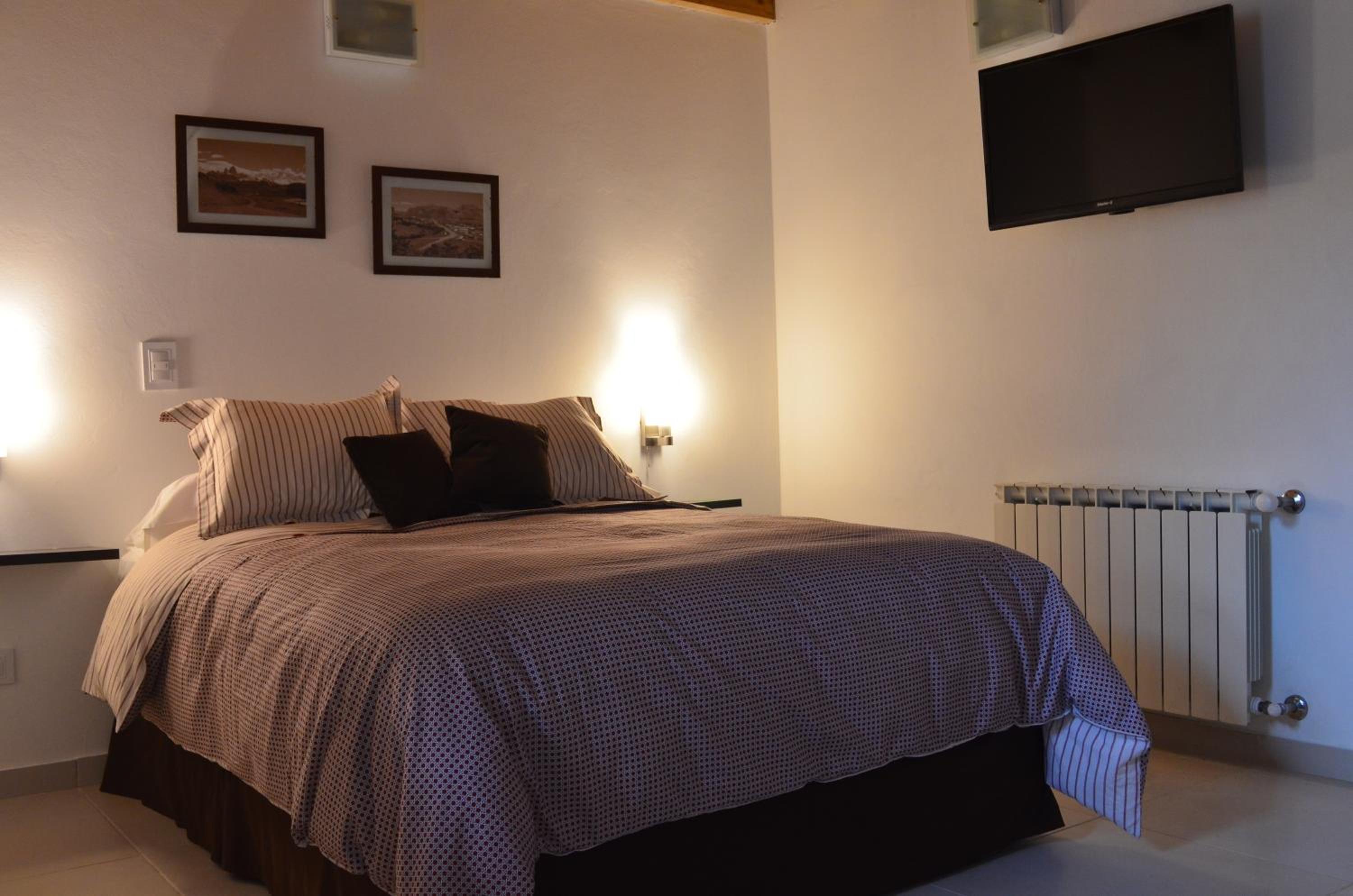 2 Bedrooms Apartment photo 2
