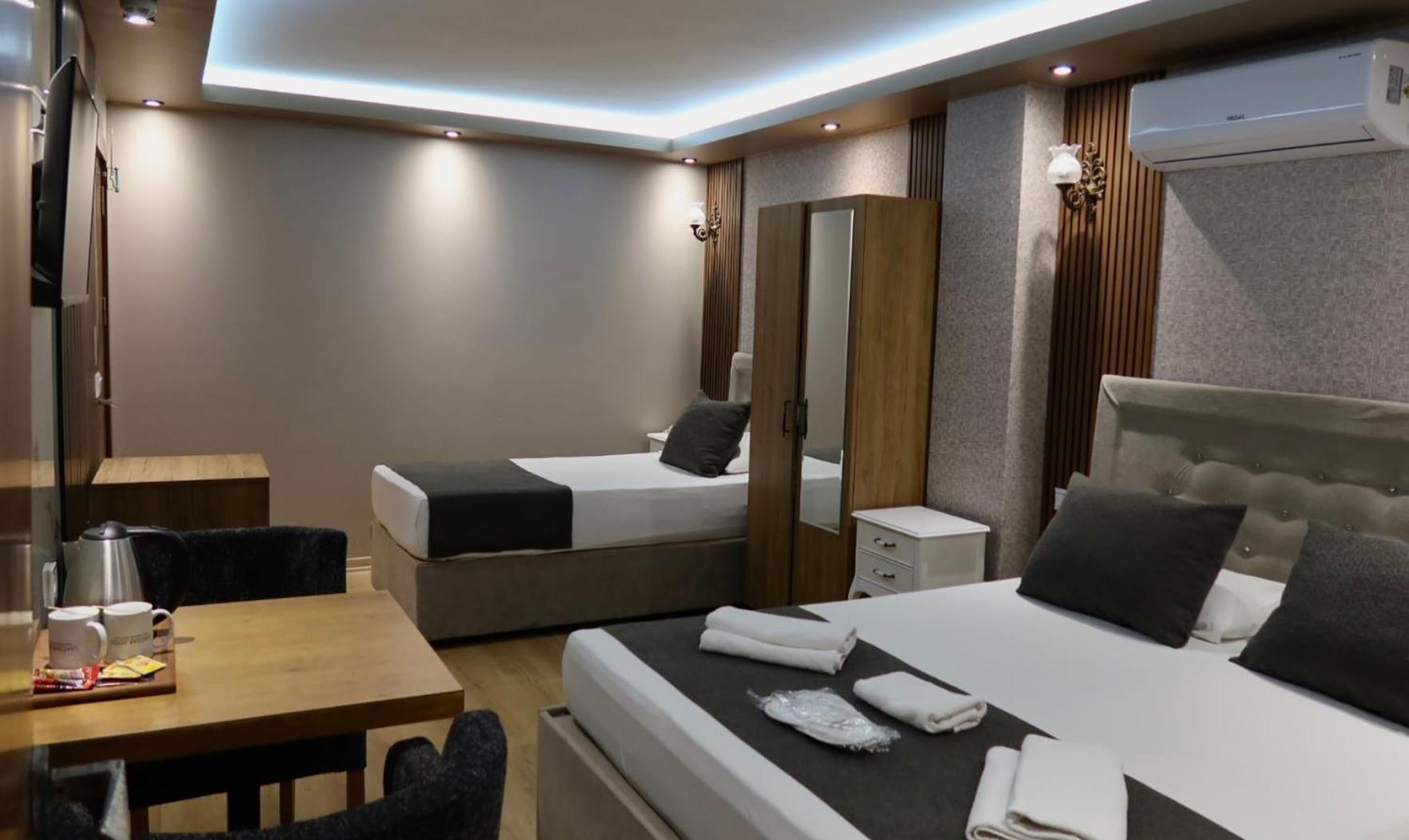 Budget Triple Room (No Window) photo 3