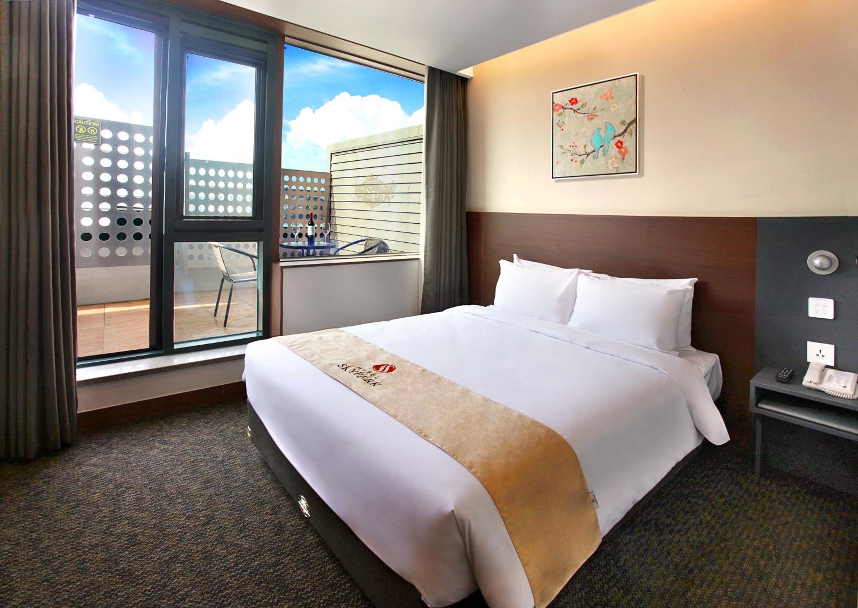 Double Room City View with Balcony