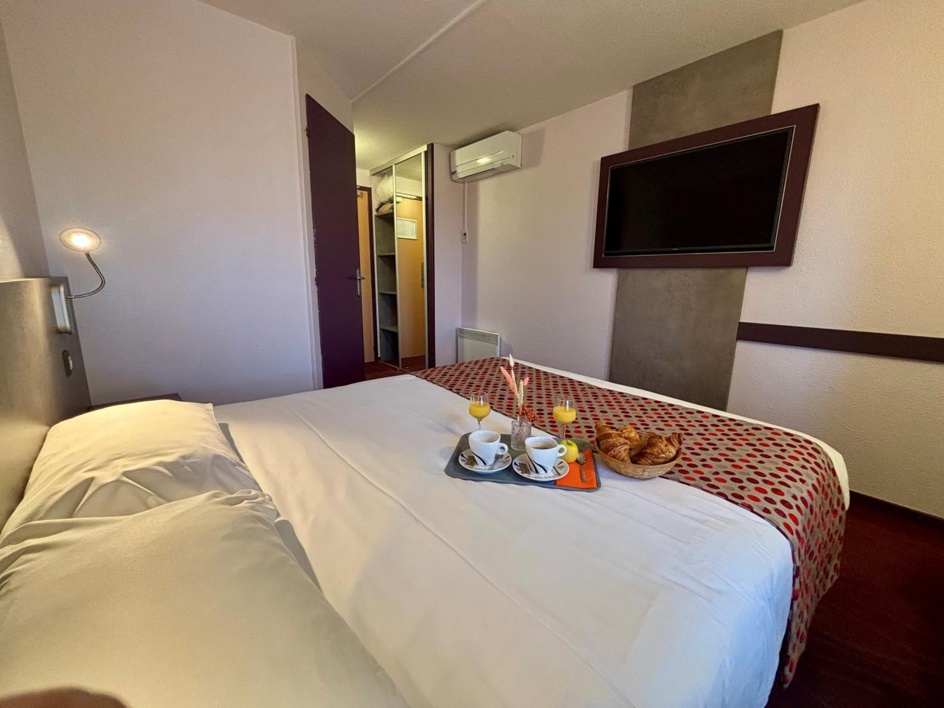 Double Room - Photo 4