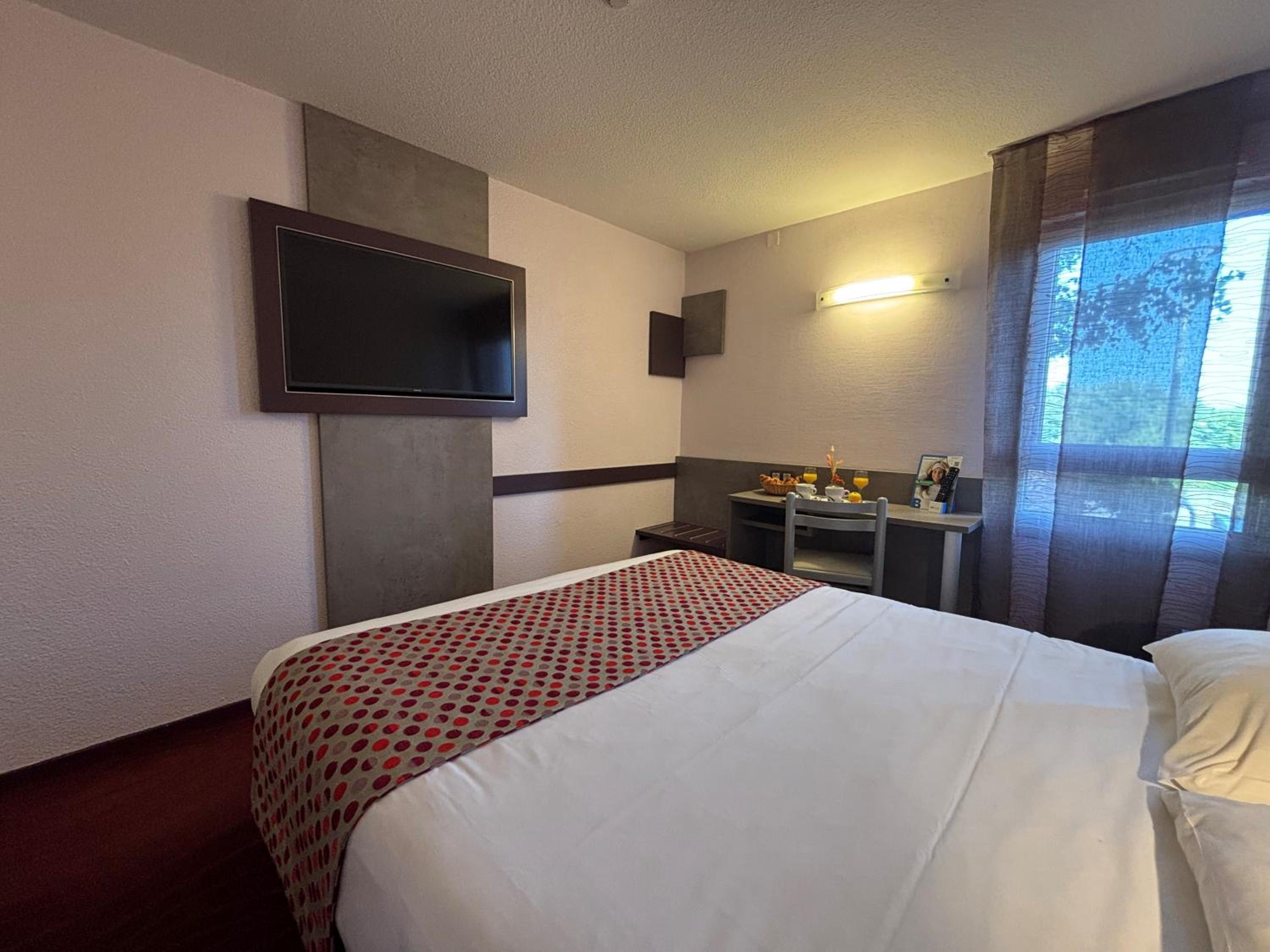 Double Room - Photo 1