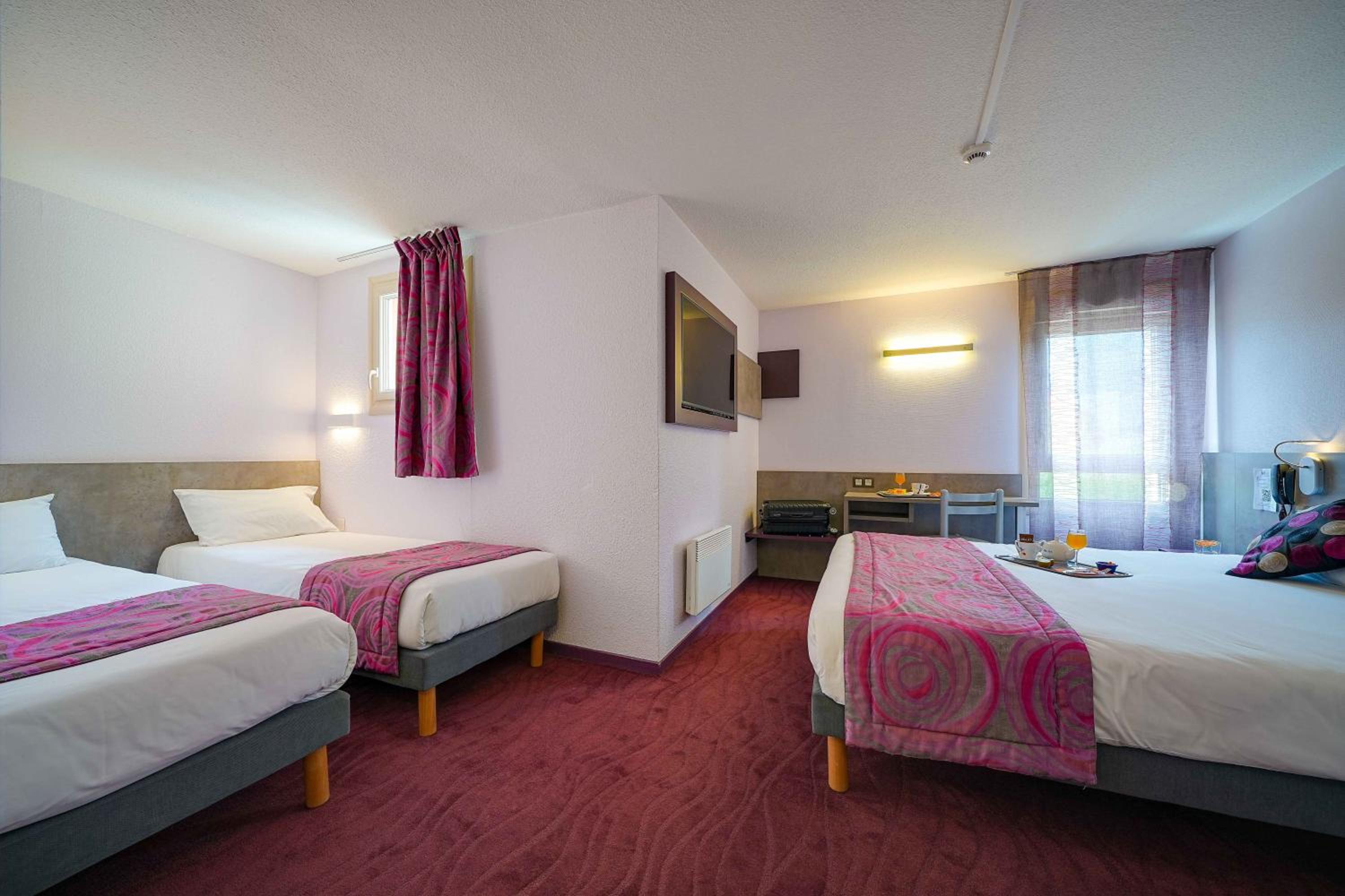 Quadruple Room - Photo 3