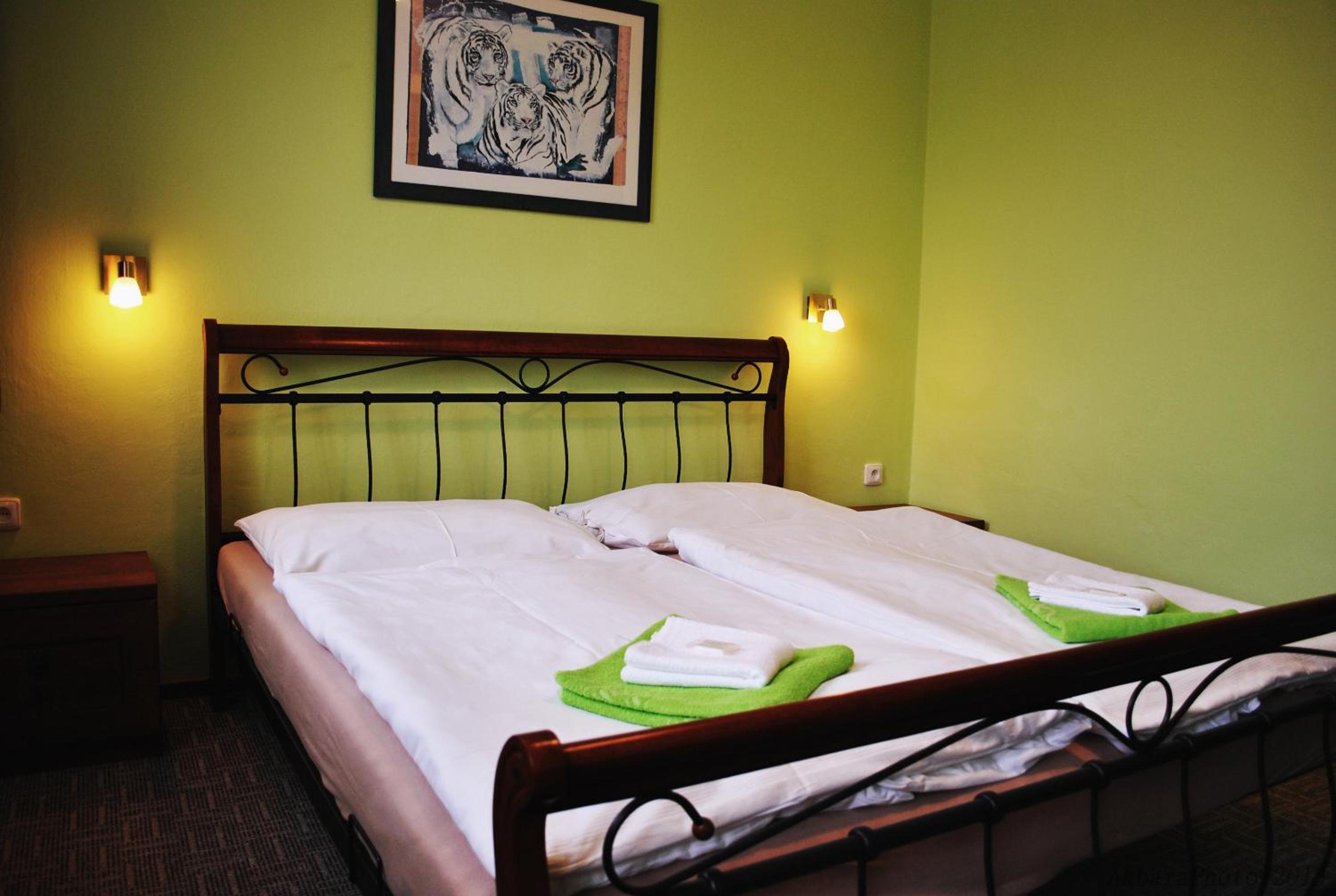 Double Room With Private Bathroom photo 1