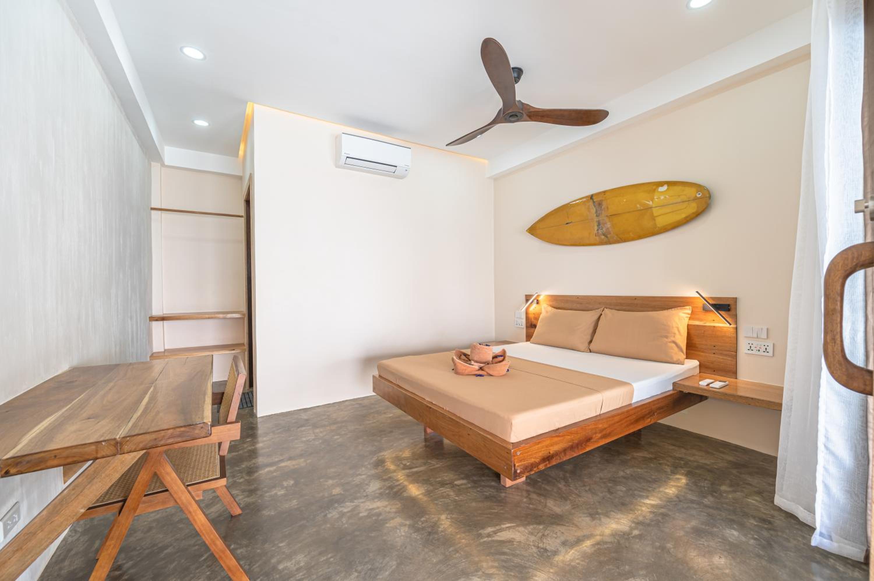 Deluxe Double or Twin Room with Pool View photo 3