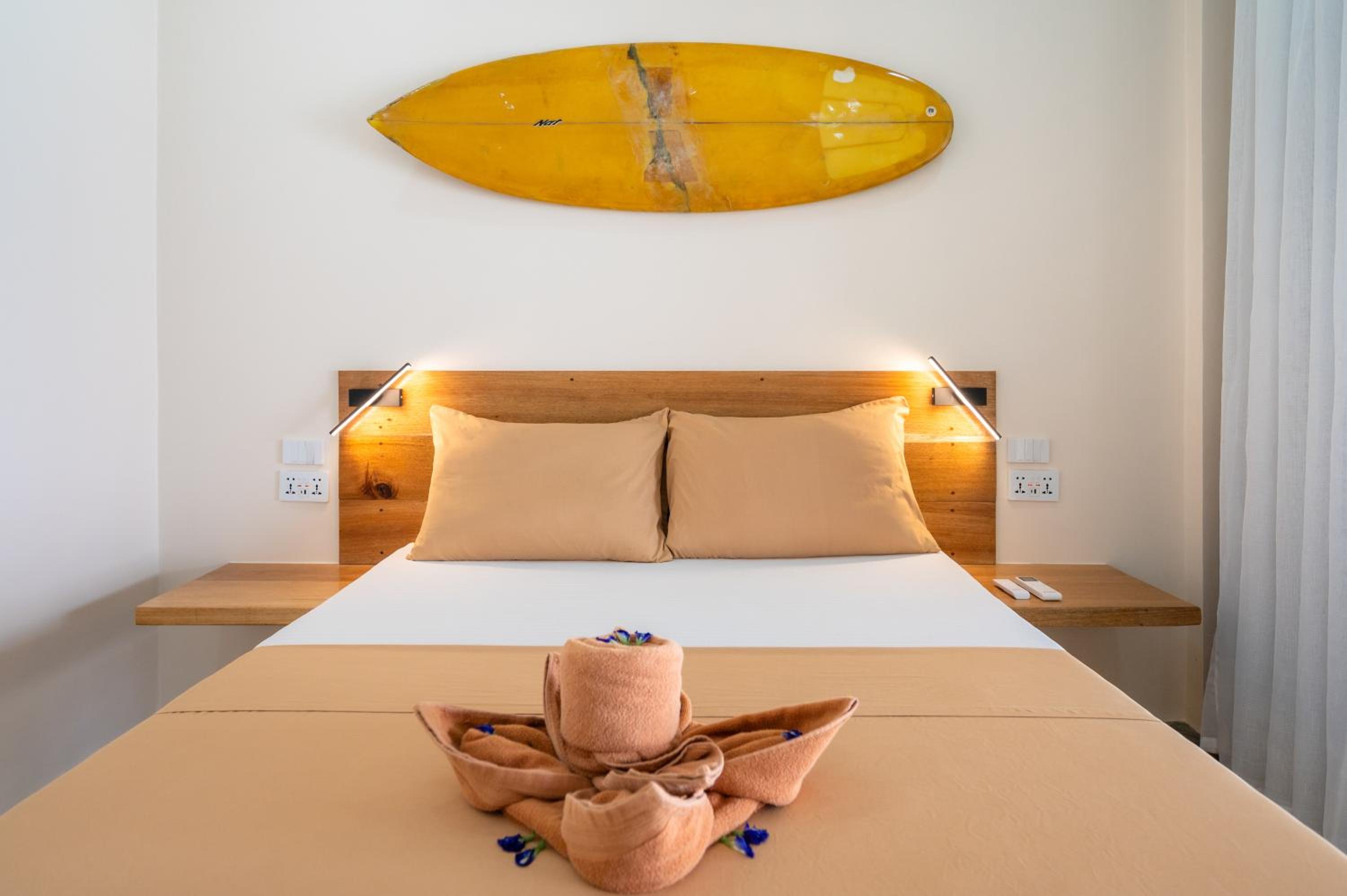 Deluxe Double or Twin Room with Pool View photo 2