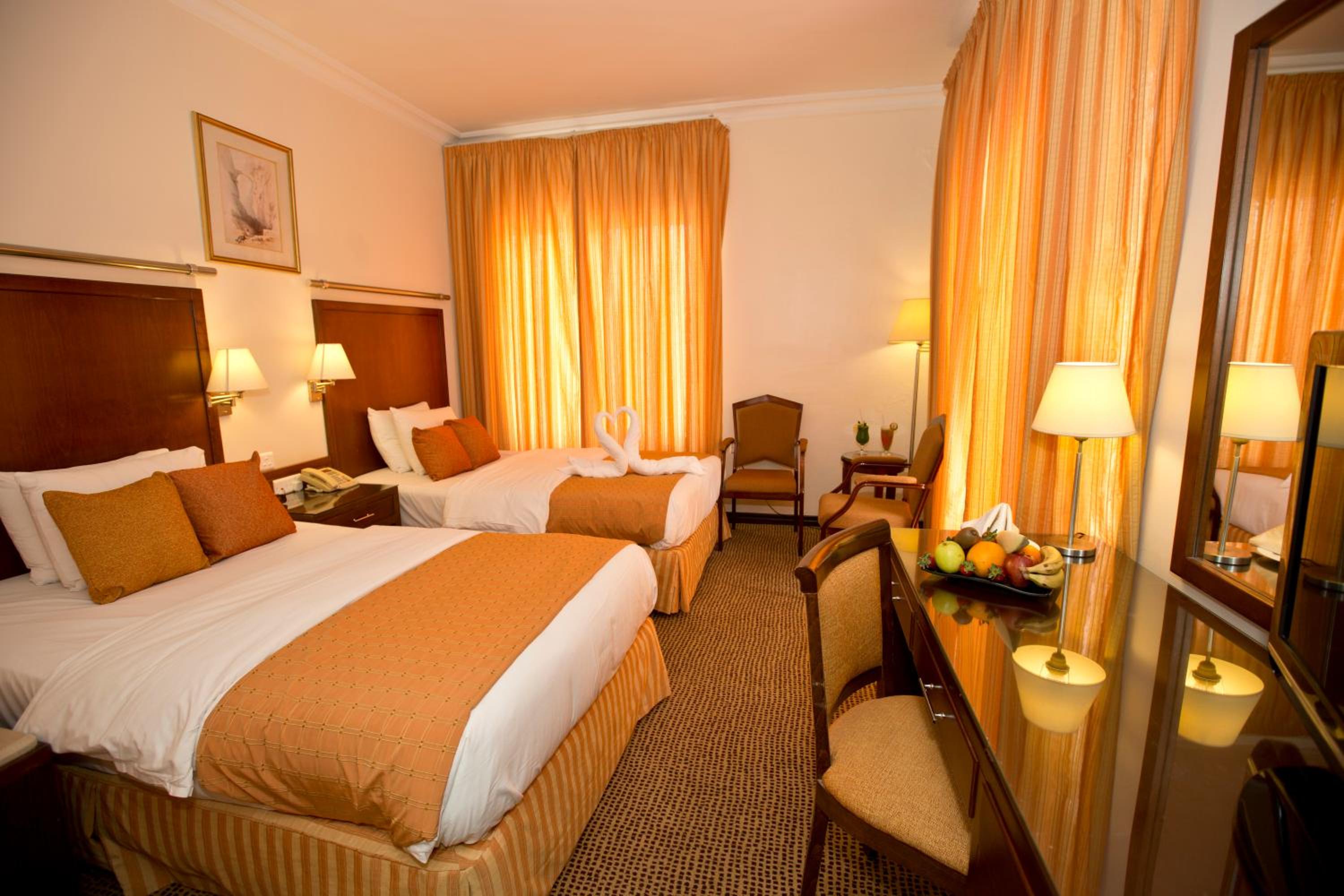 Twin Room - Photo 3