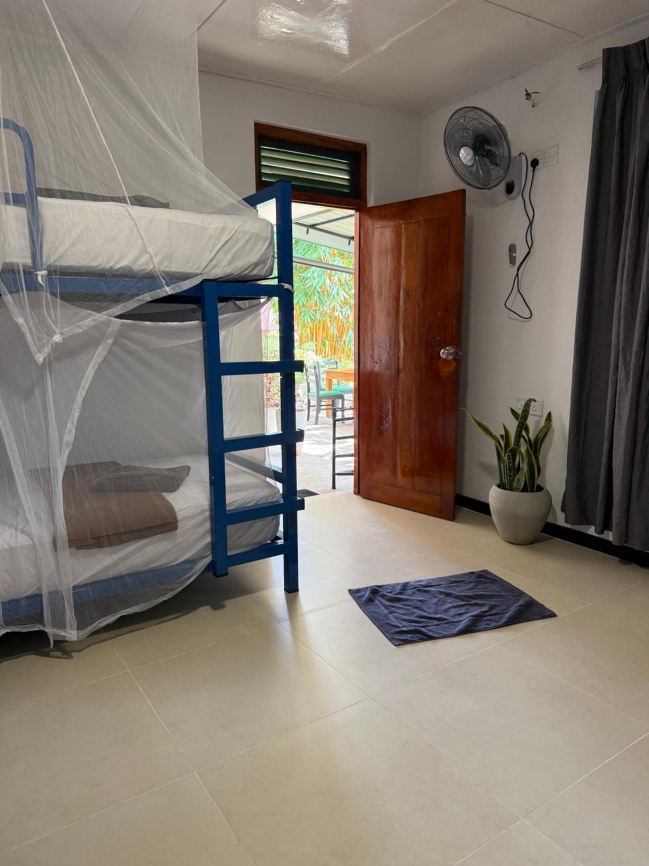 Bed in 6-Bed Female Dormitory Room photo 1