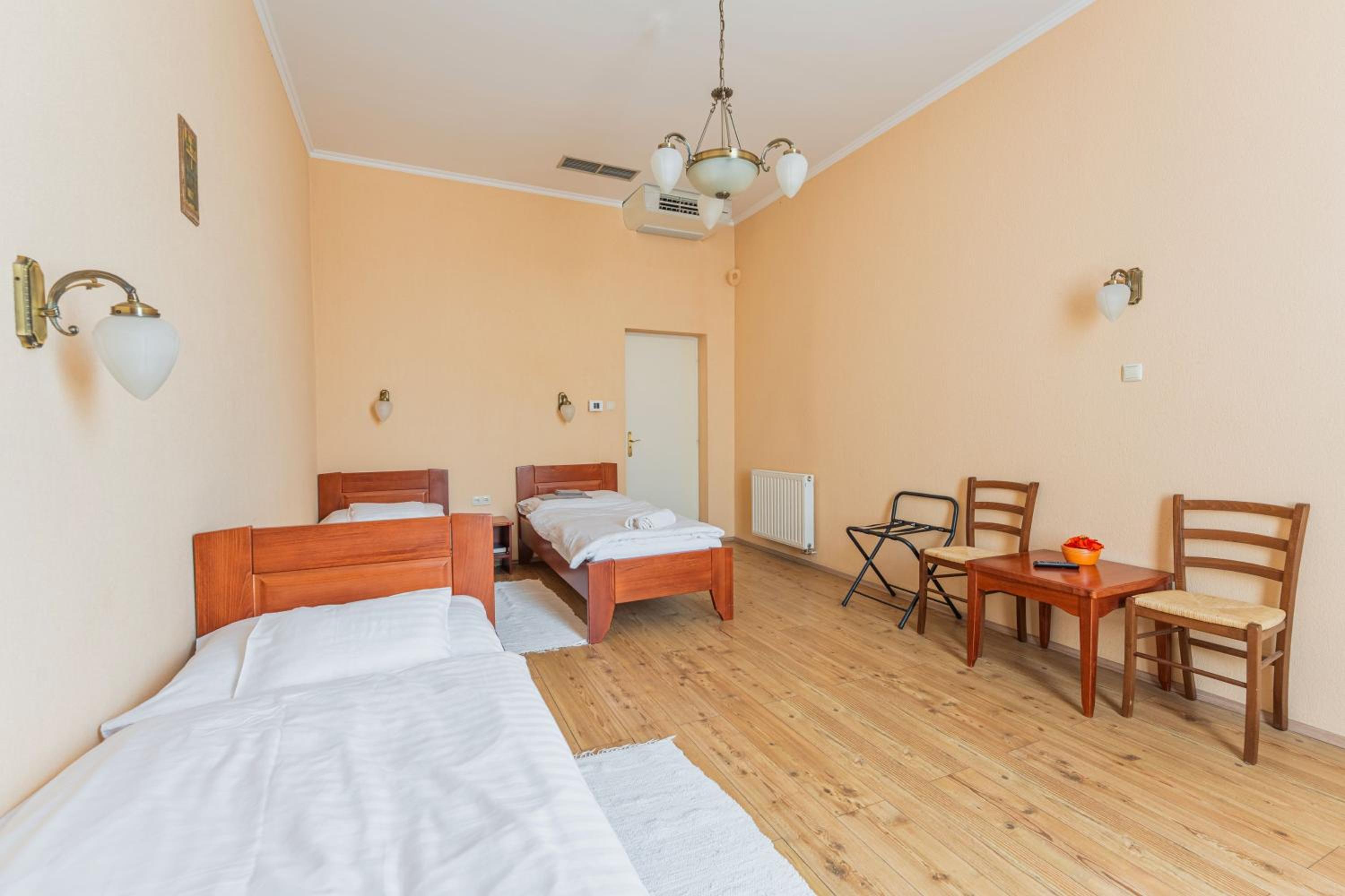 Standard Triple Room photo 3