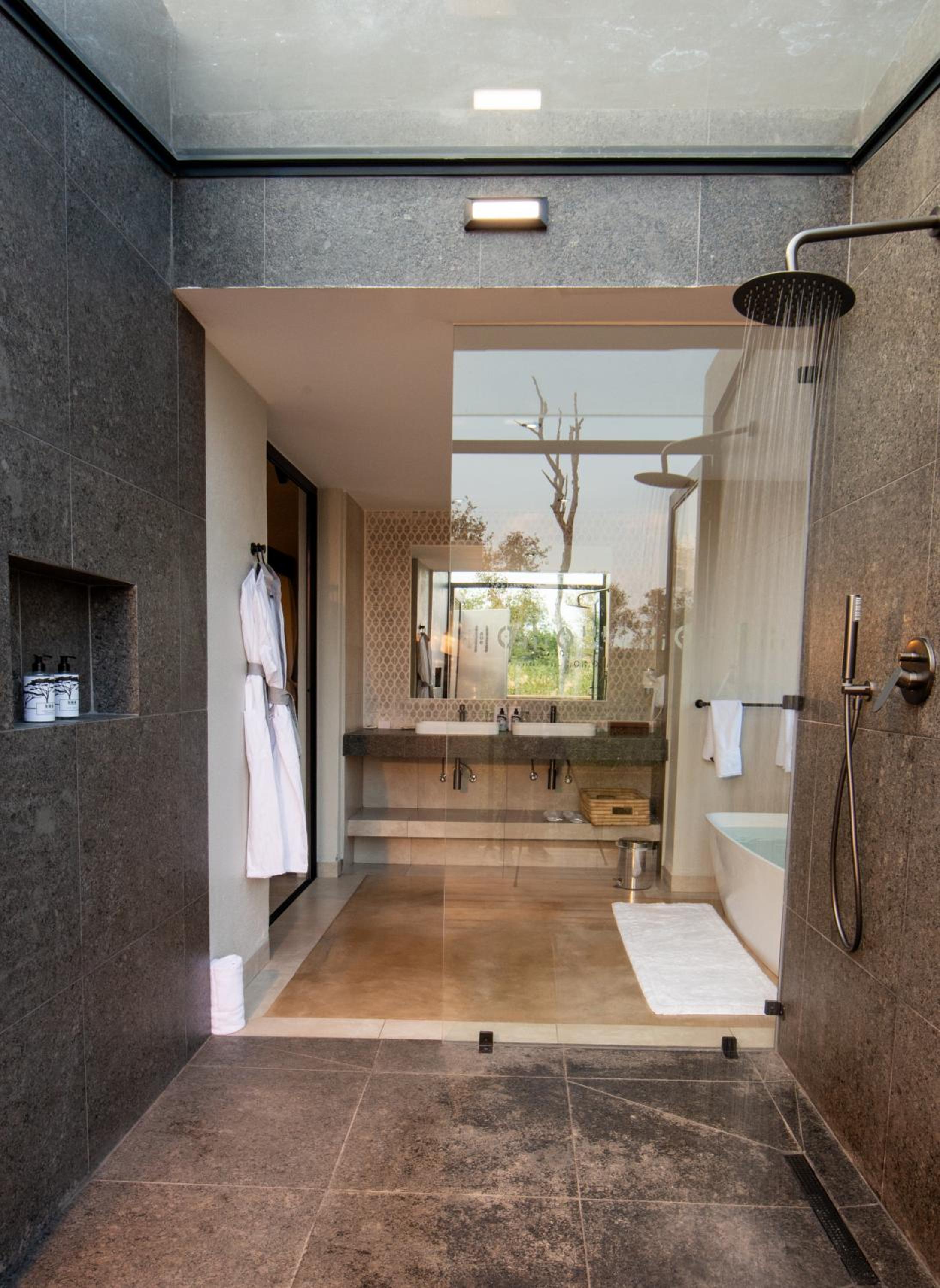 Linked Luxury Suite photo 2