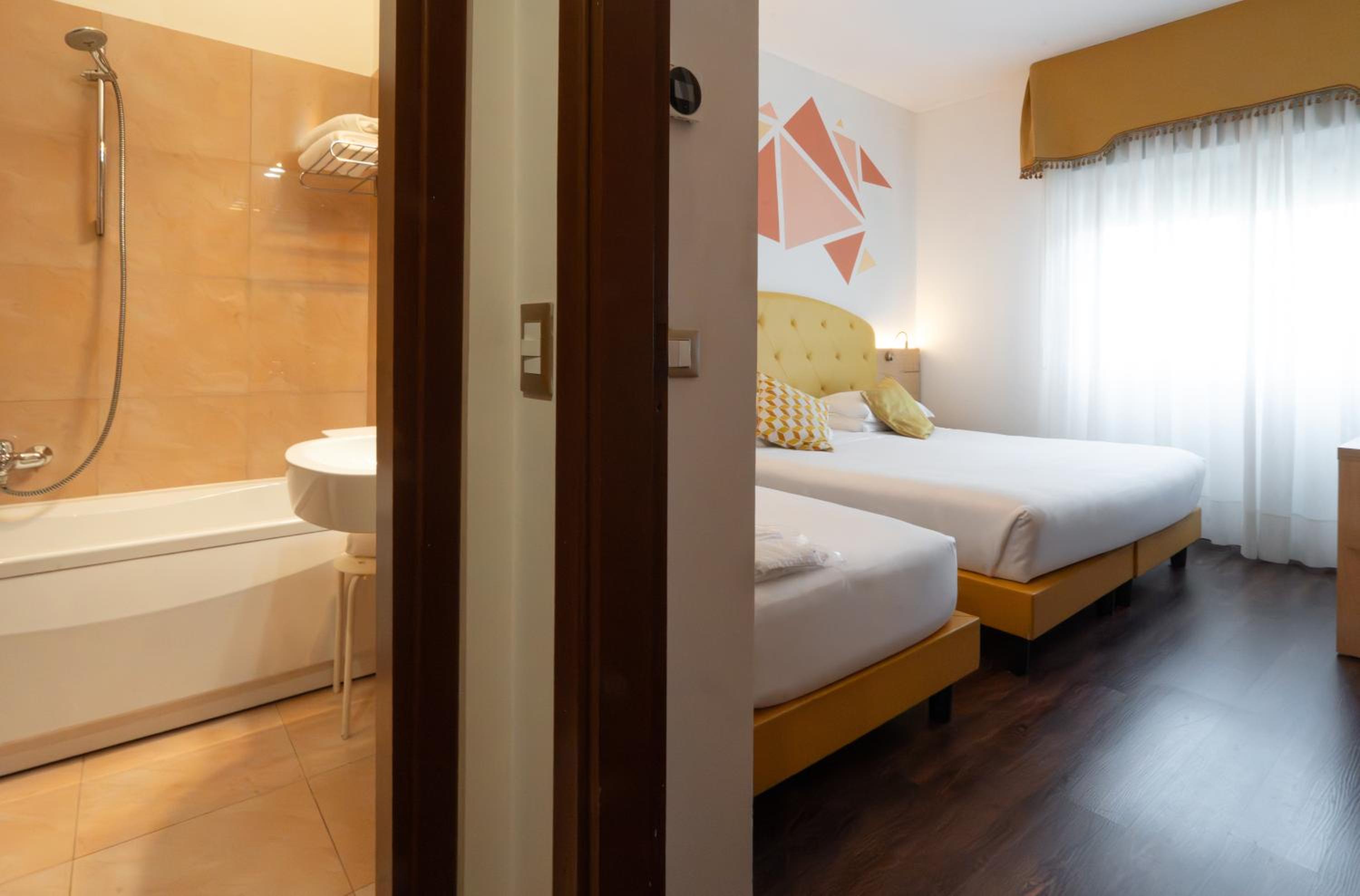 Comfort Triple Room
