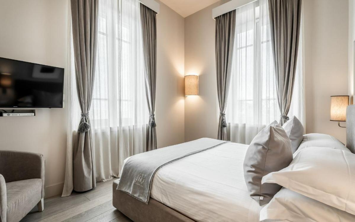 Junior Suite with Balcony