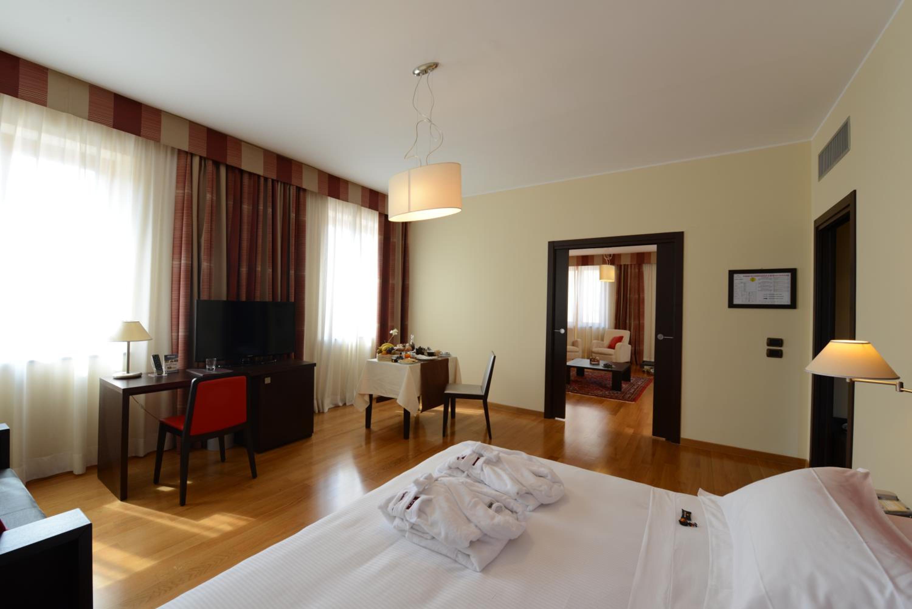 Deluxe Suite