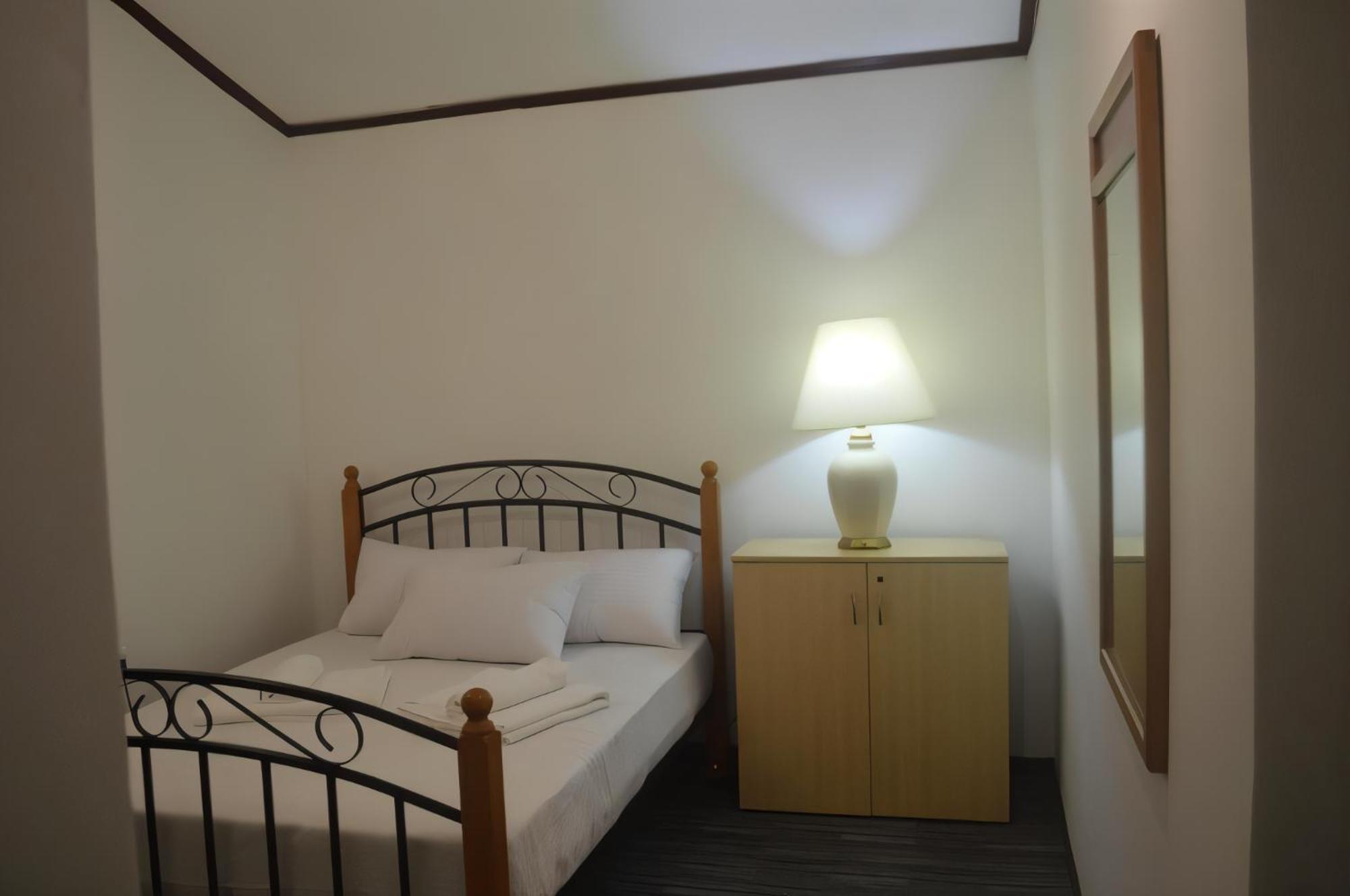 Double Room with Private Bathroom photo 2