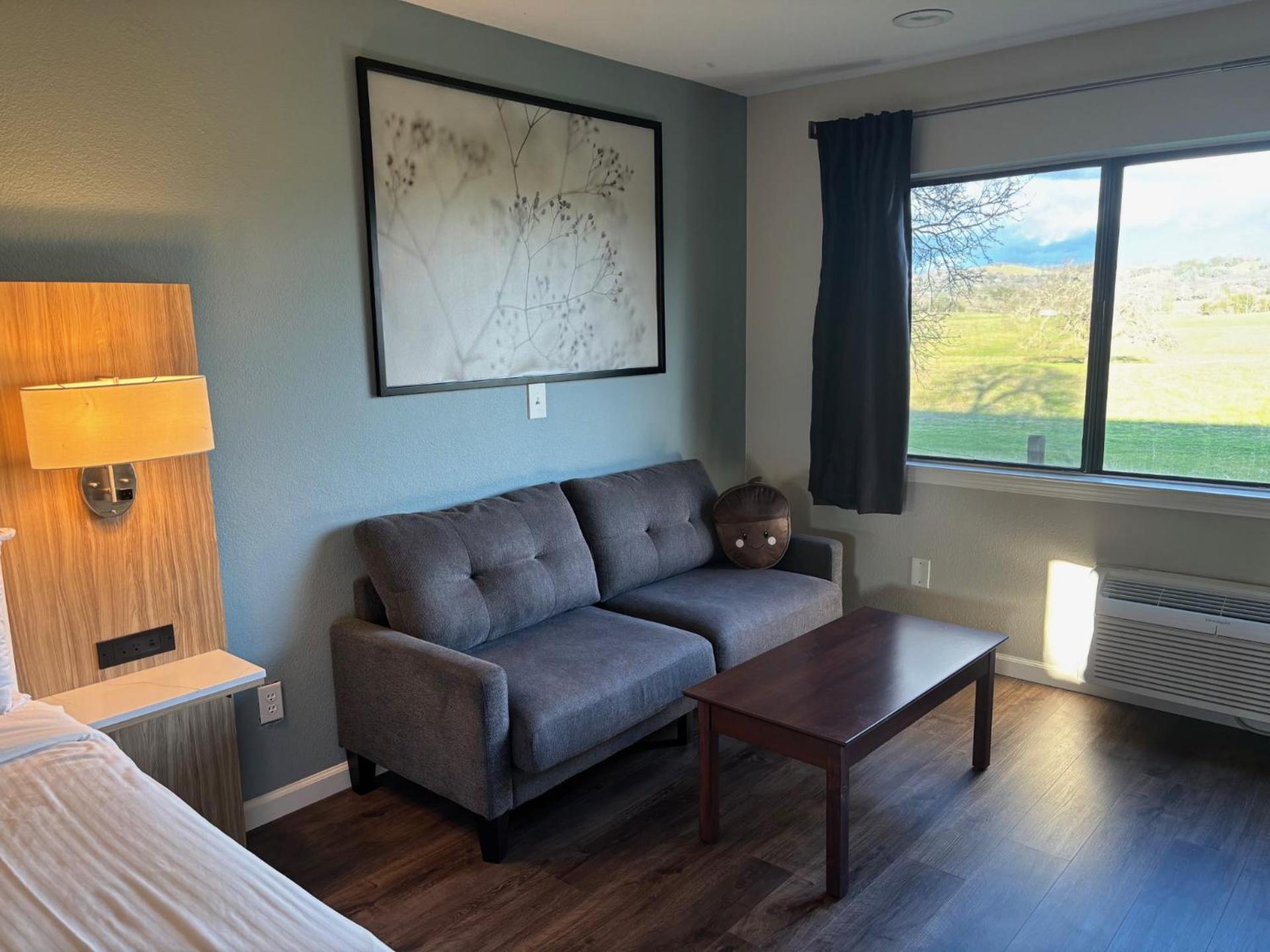 King Room with Garden View