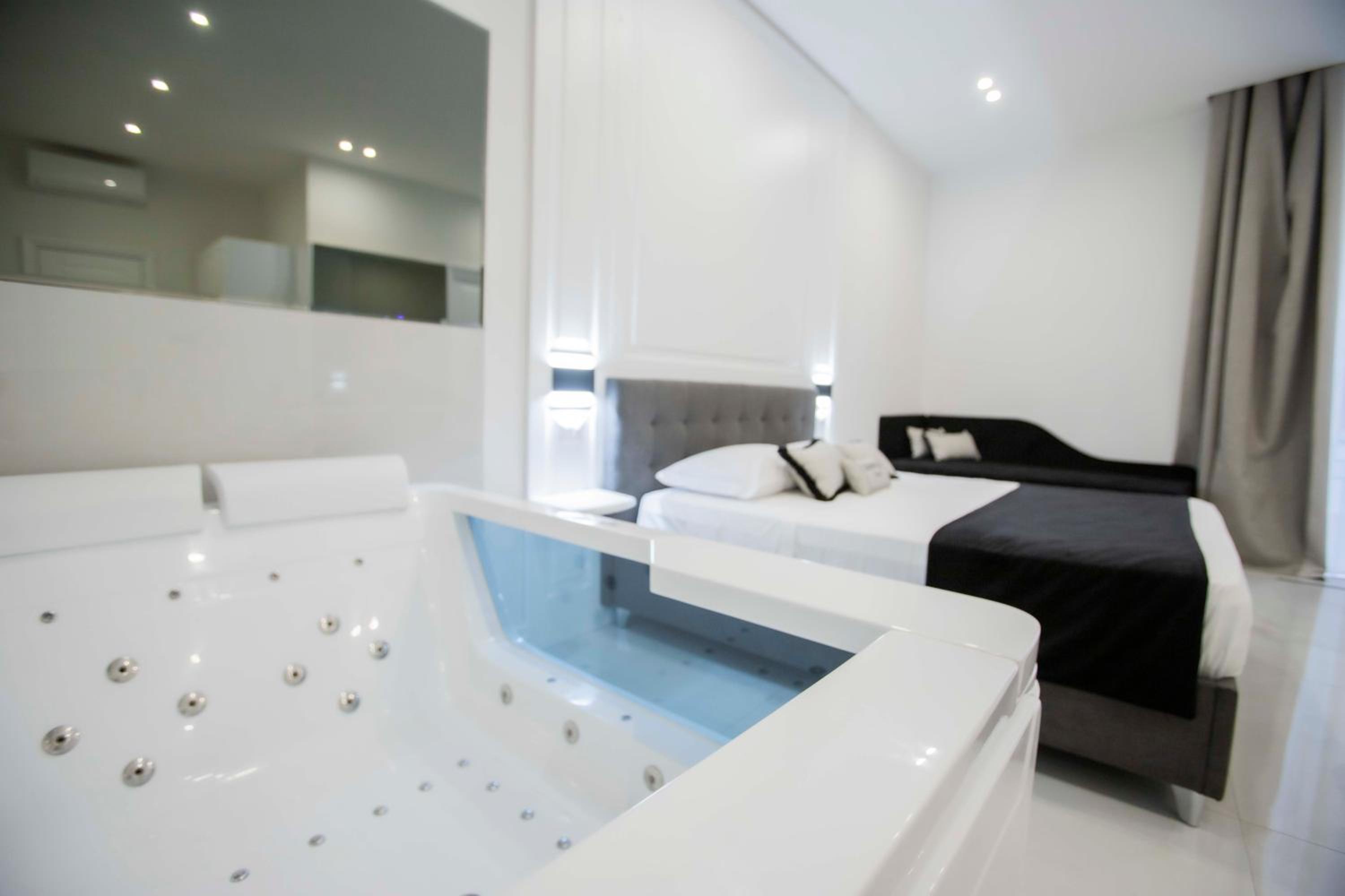 Deluxe Double Room with Bath