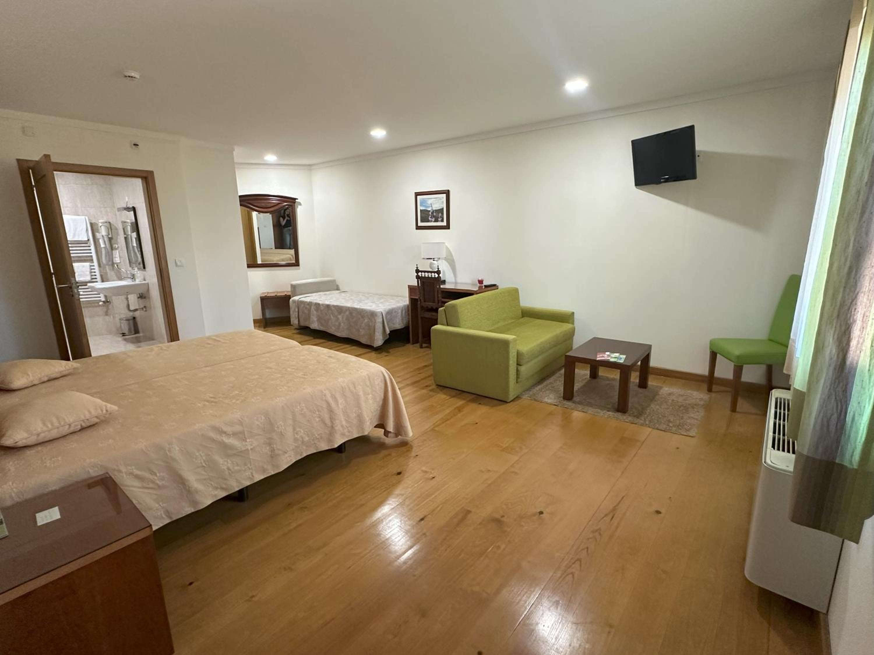 Triple Room photo 2