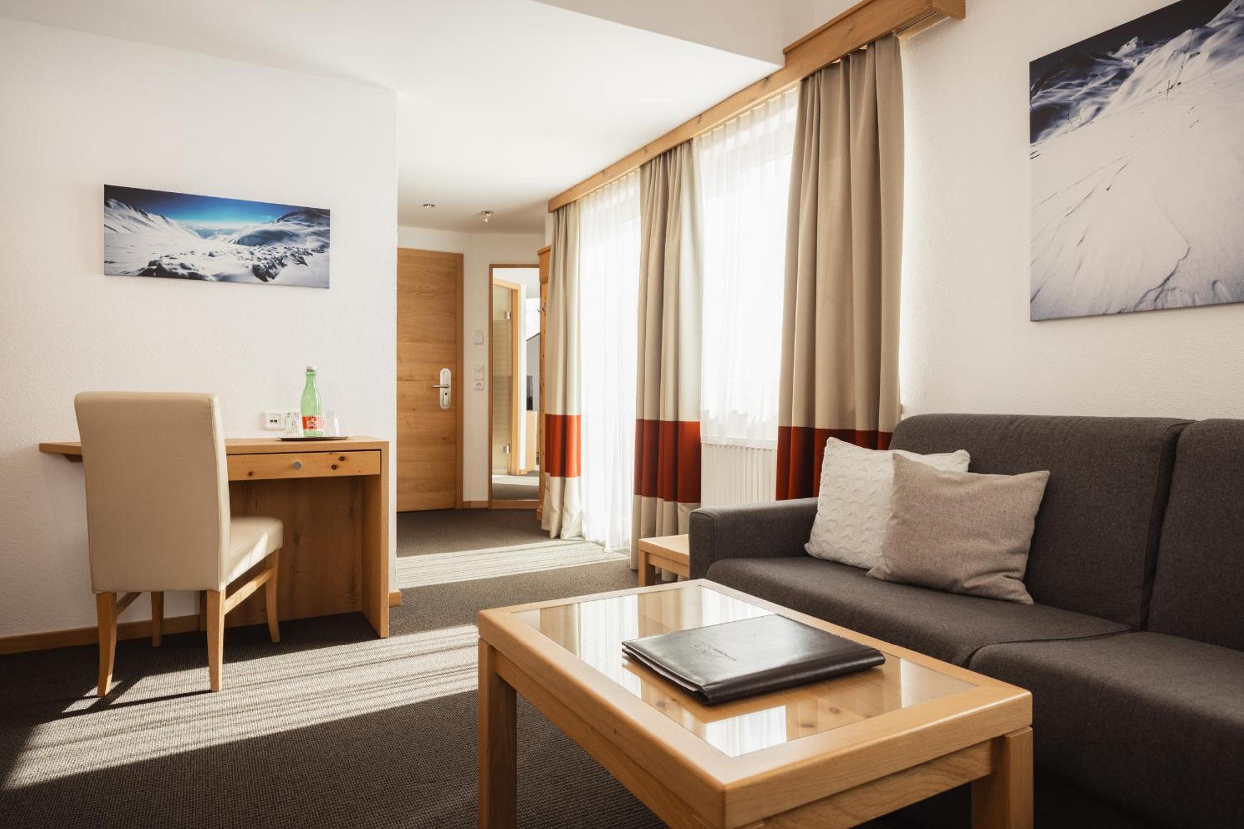 Suite with Mountain View