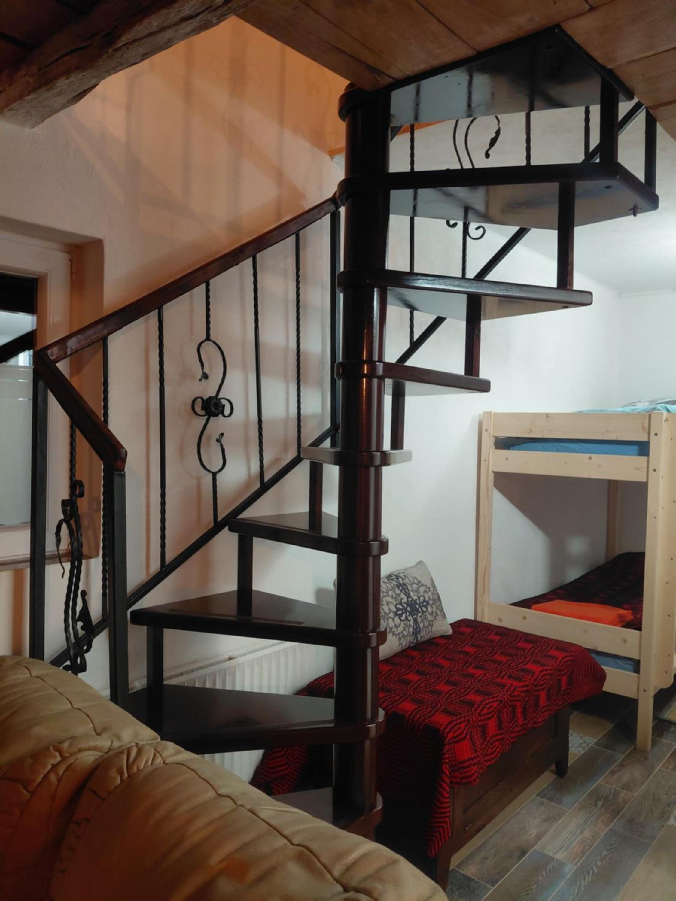 Apartment - Split Level photo 2