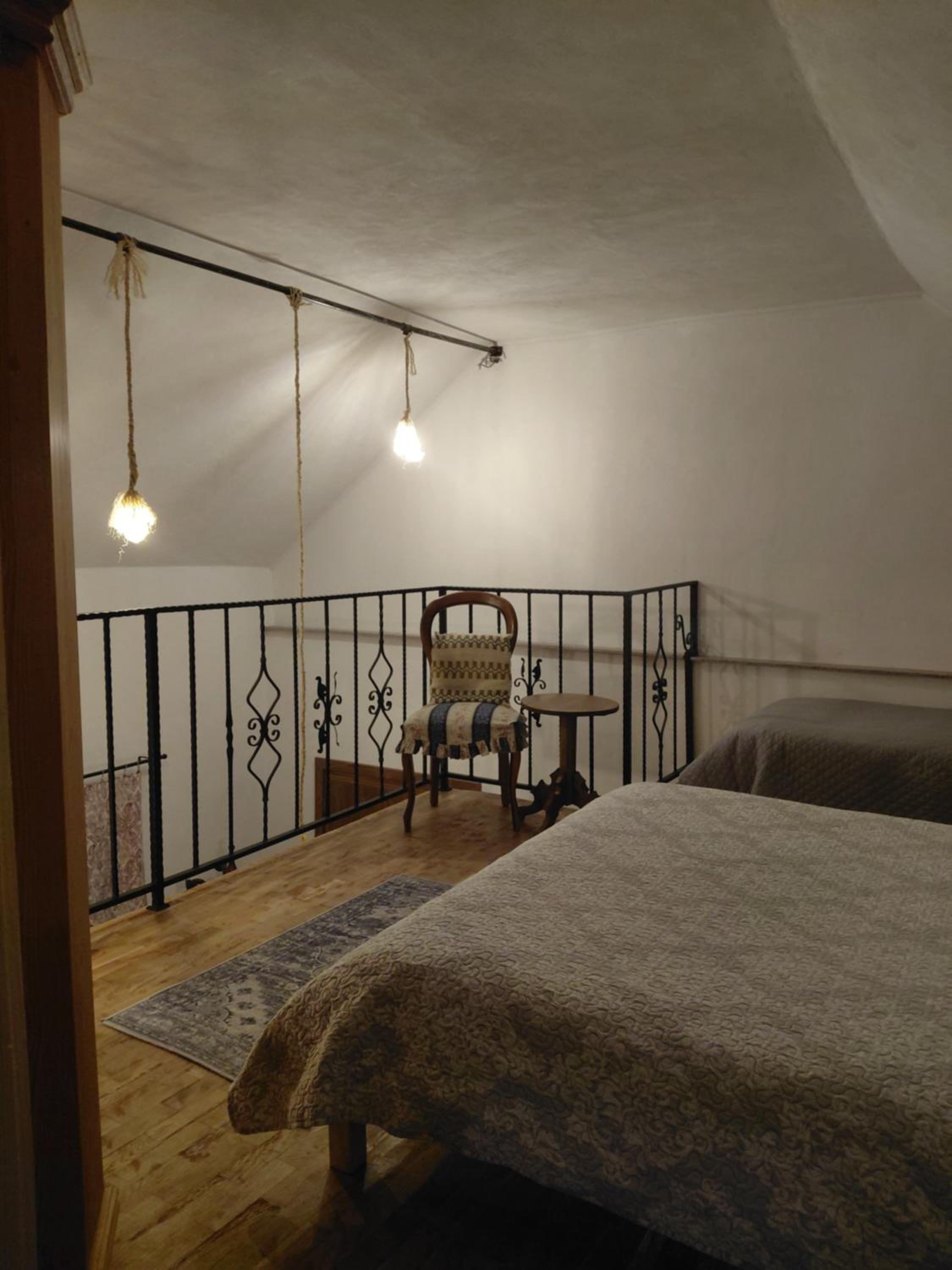 Apartment - Split Level photo 3
