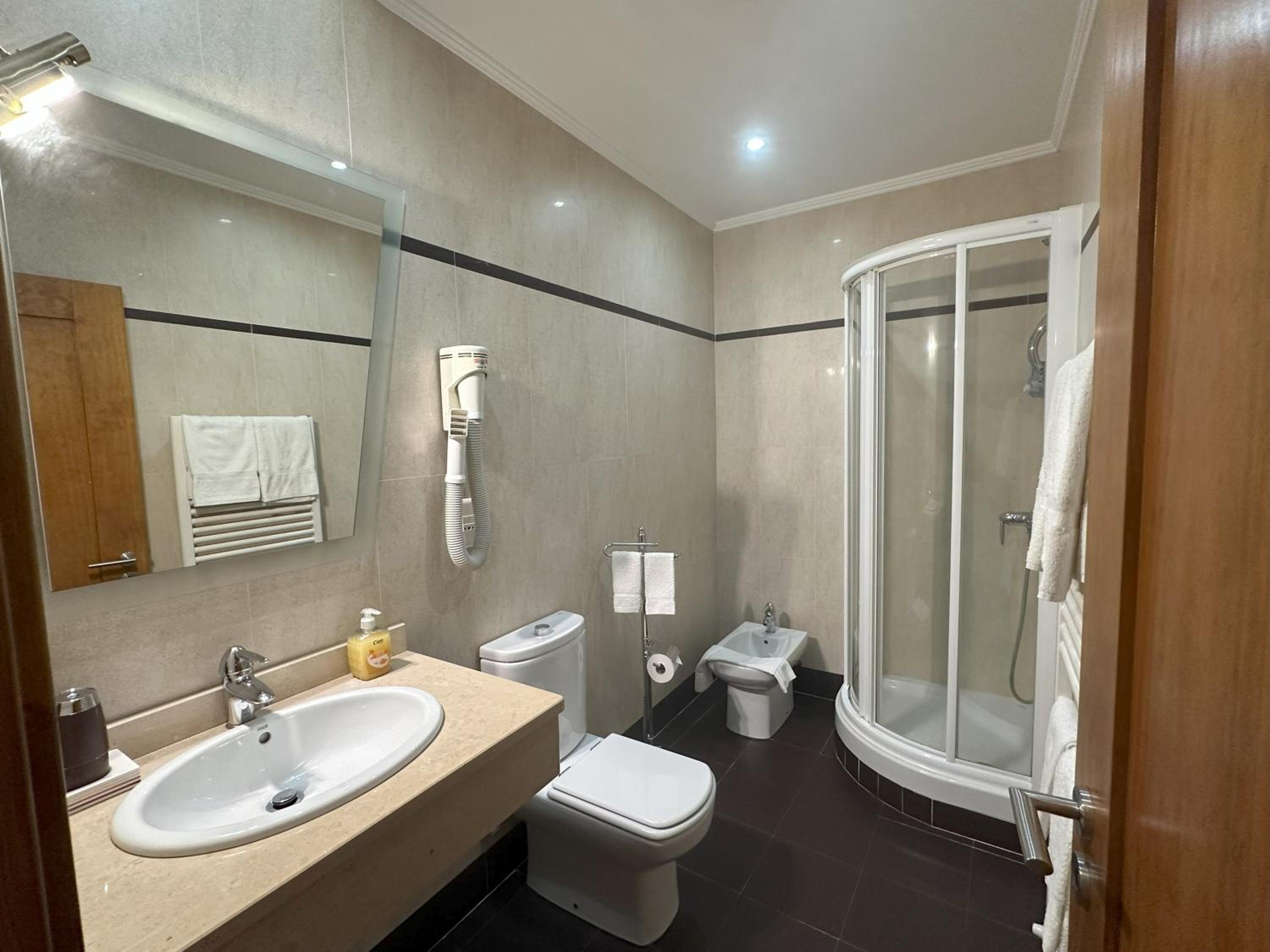 Double or Twin Room photo 2