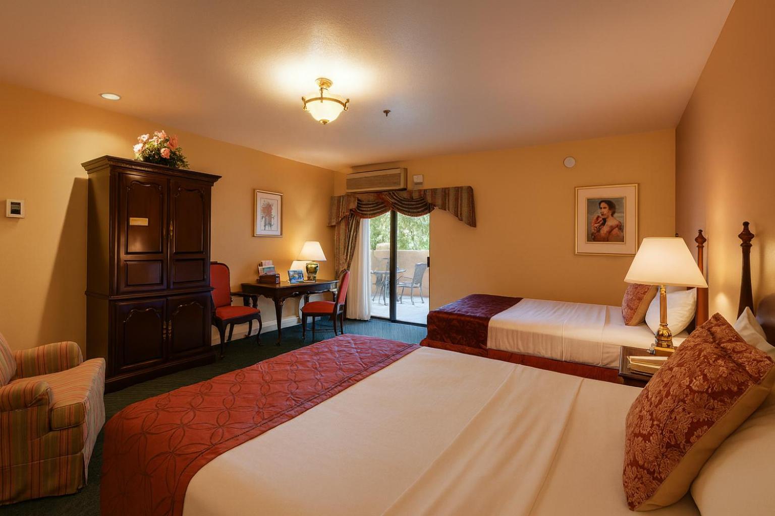 Queen Room with Two Queen Beds - Disability Access photo 2