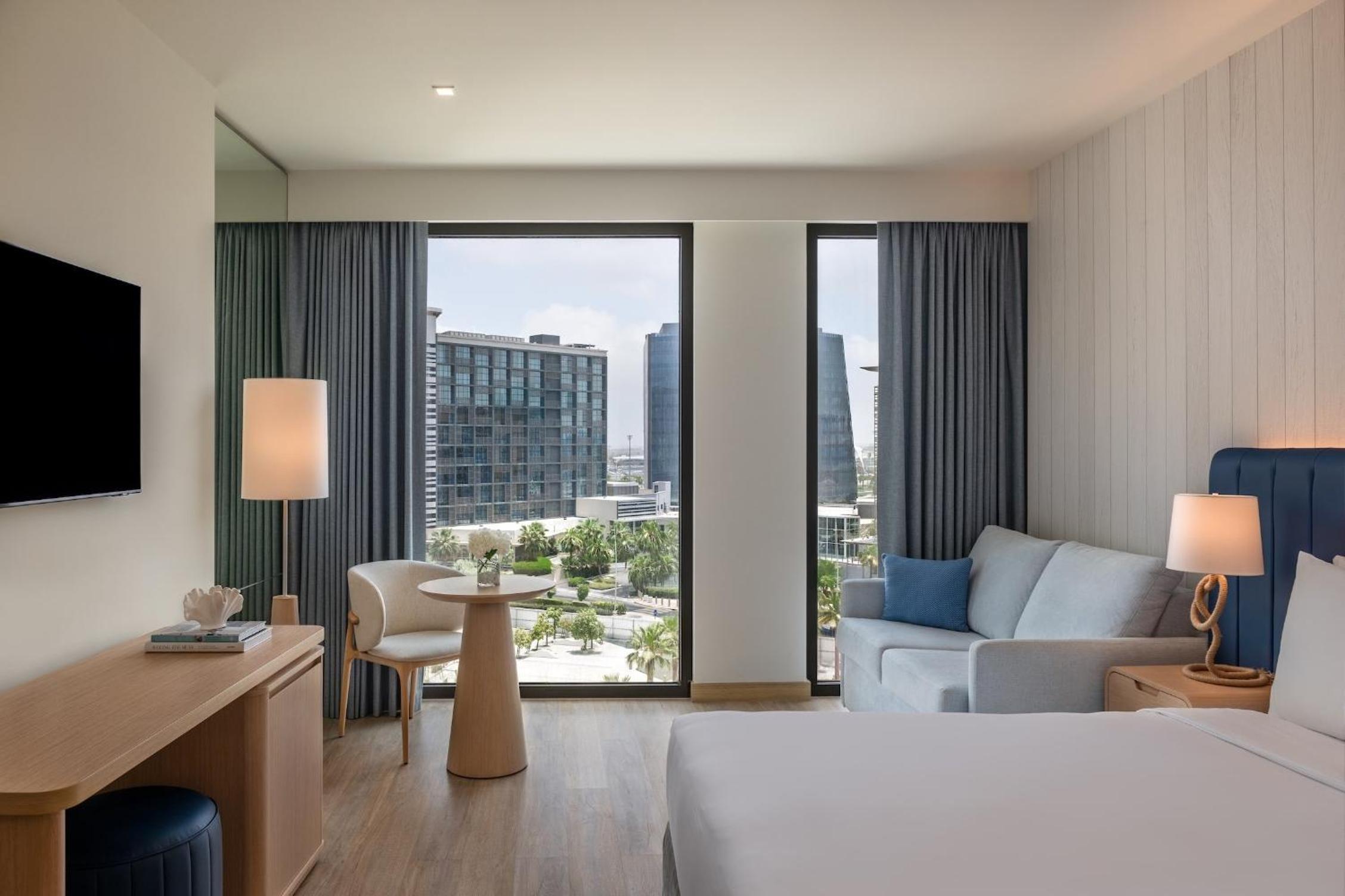 Deluxe Room - Theme Park Access