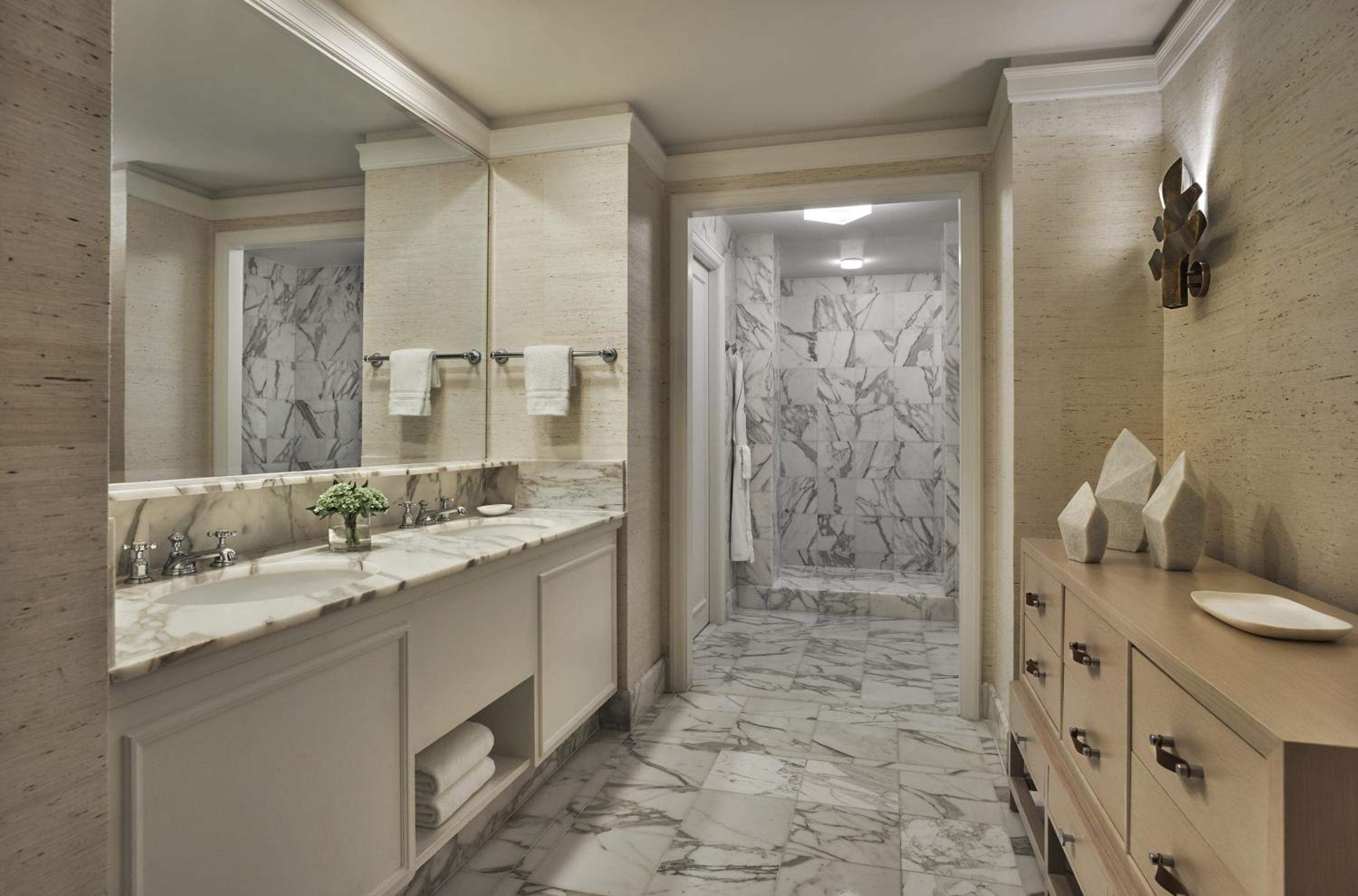 Alexander Suite photo 3
