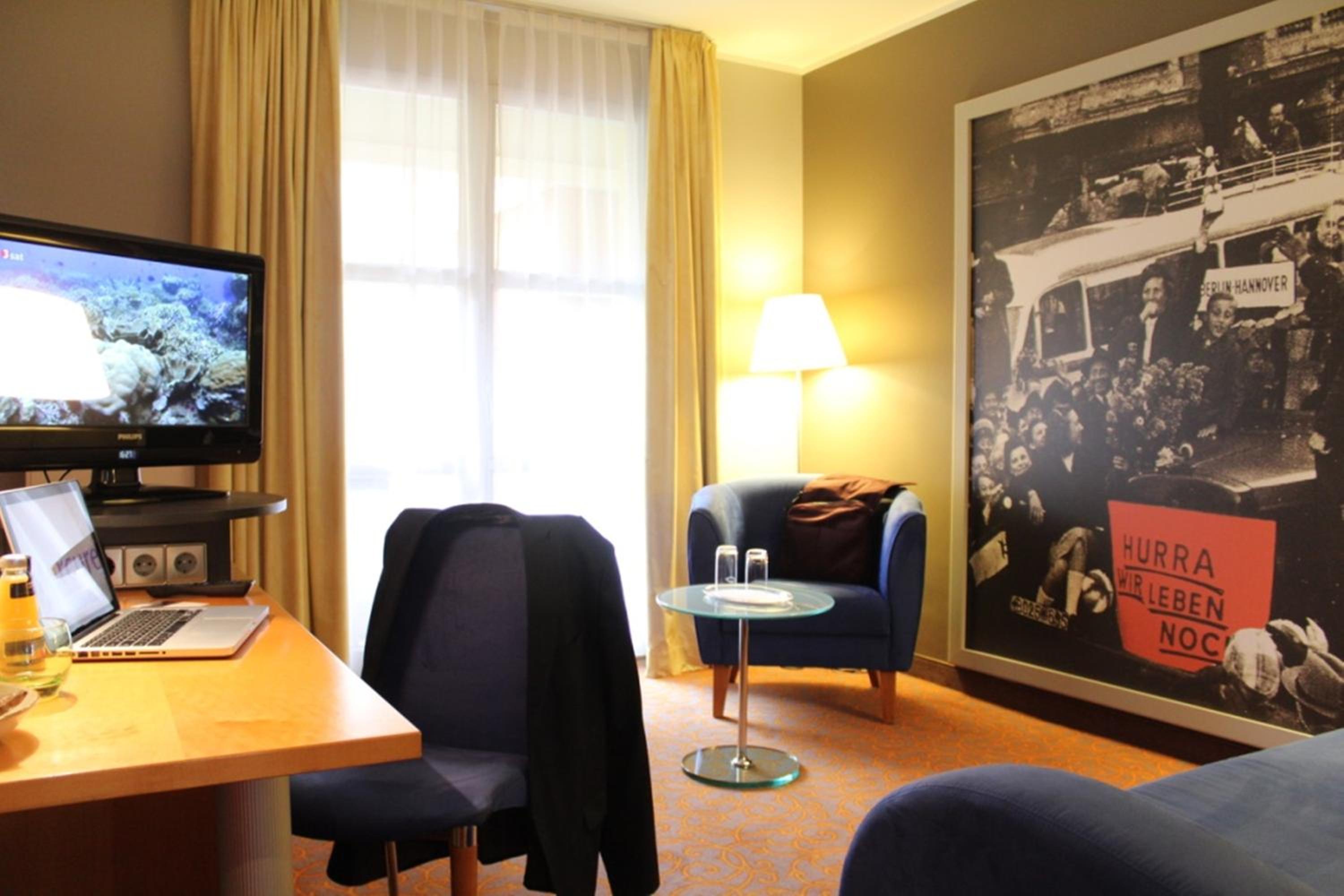 Standard Single Room thumbnail 5