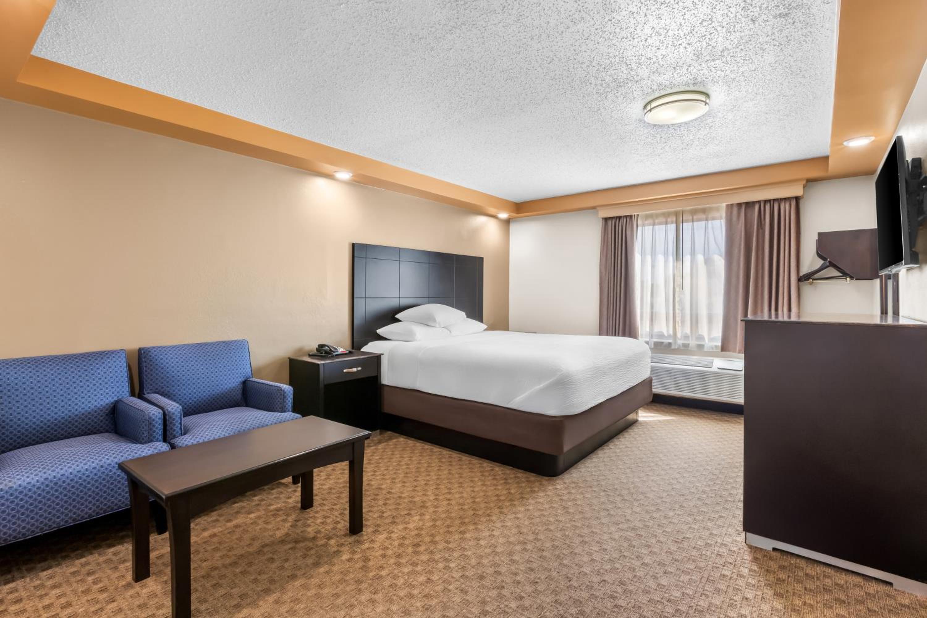 King Room - Accessible/Non-Smoking - Photo 1
