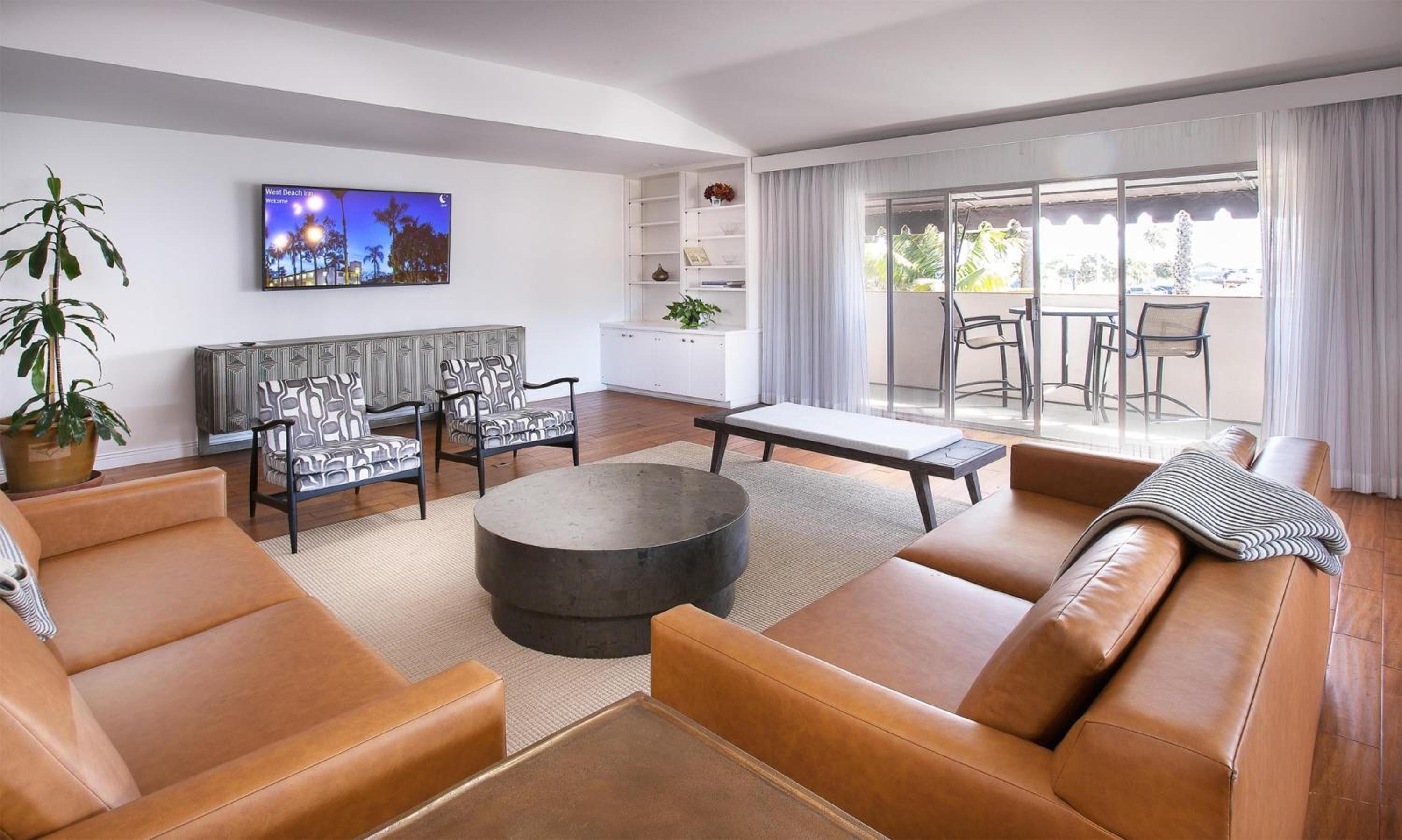 Three-Bedroom Suite - Photo 1