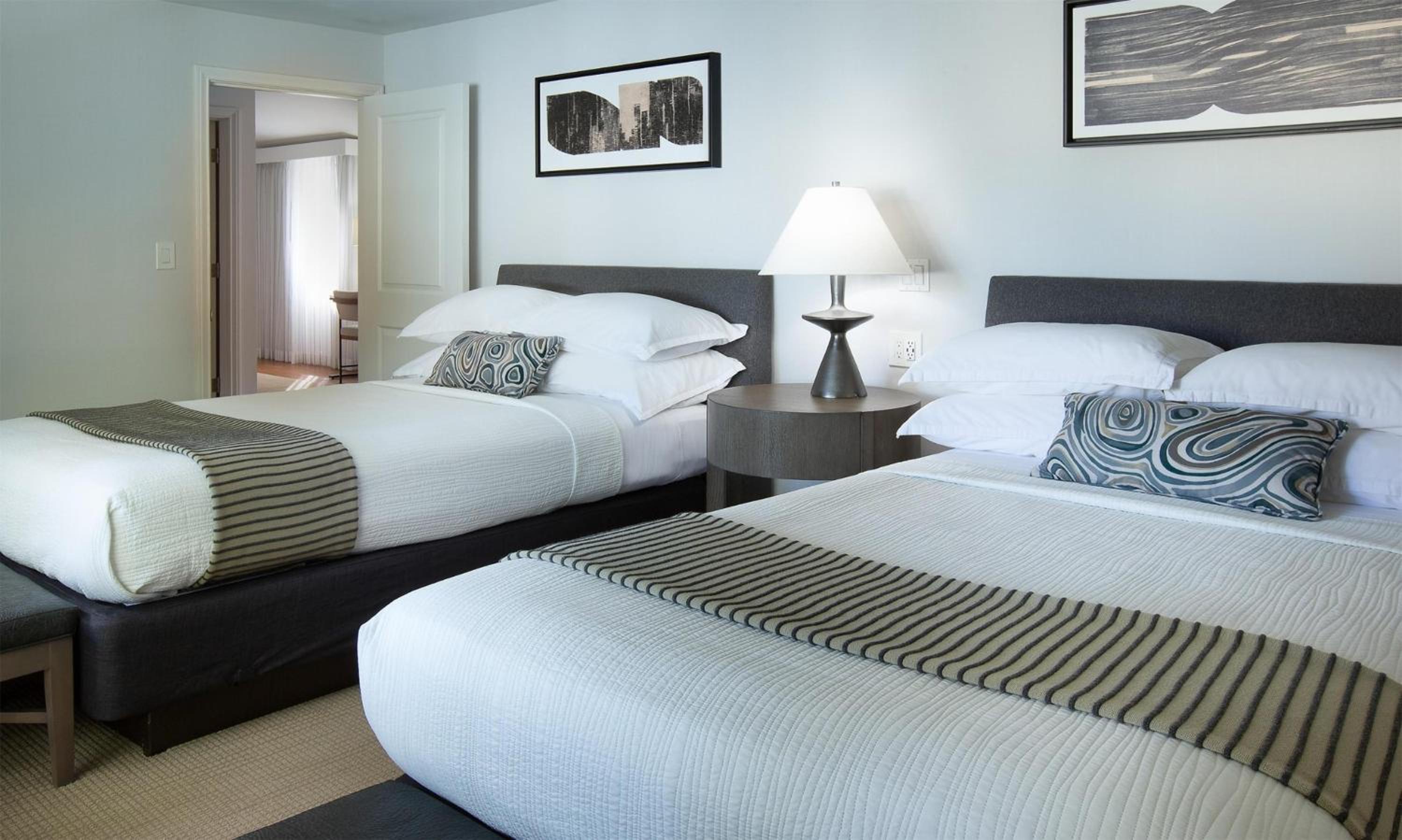 Three-Bedroom Suite - Photo 4