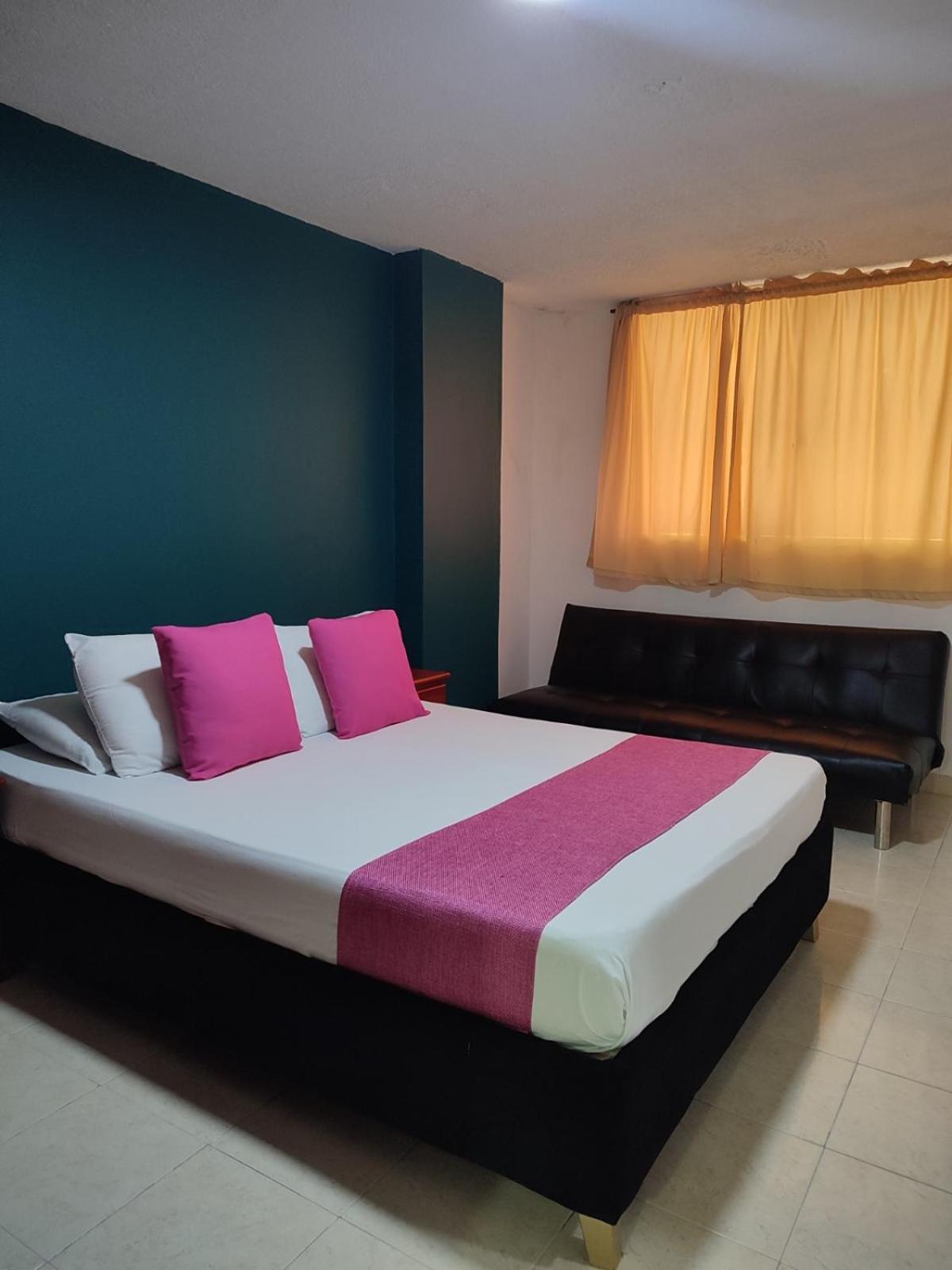 Double Room - Photo 3