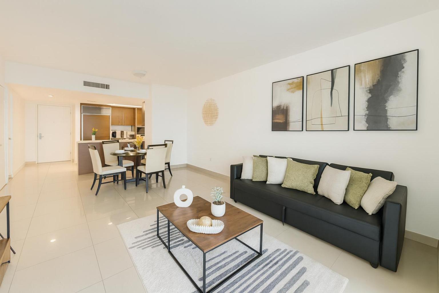 Two-Bedroom Apartment with Lake View photo 3