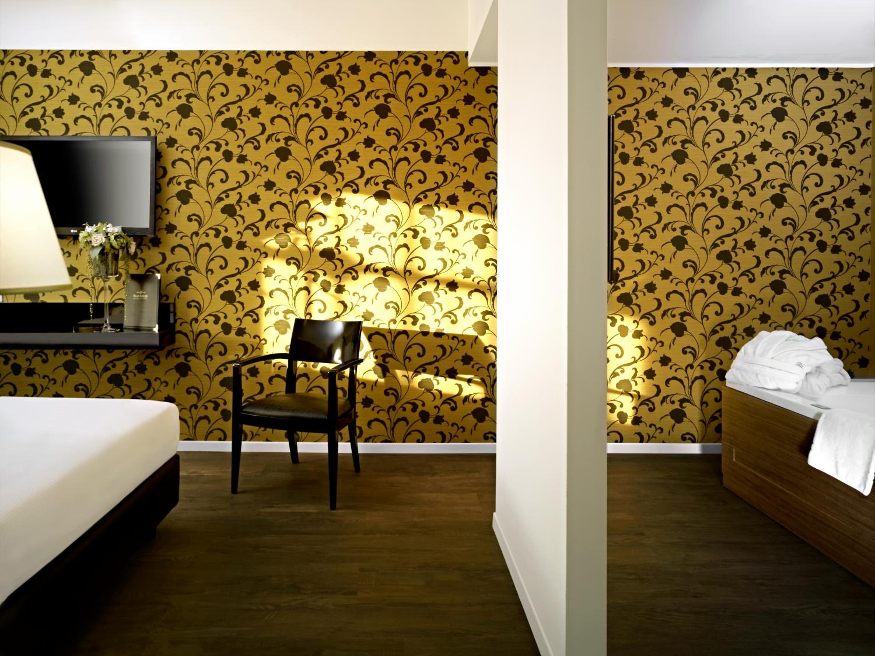 Suite - Photo 4